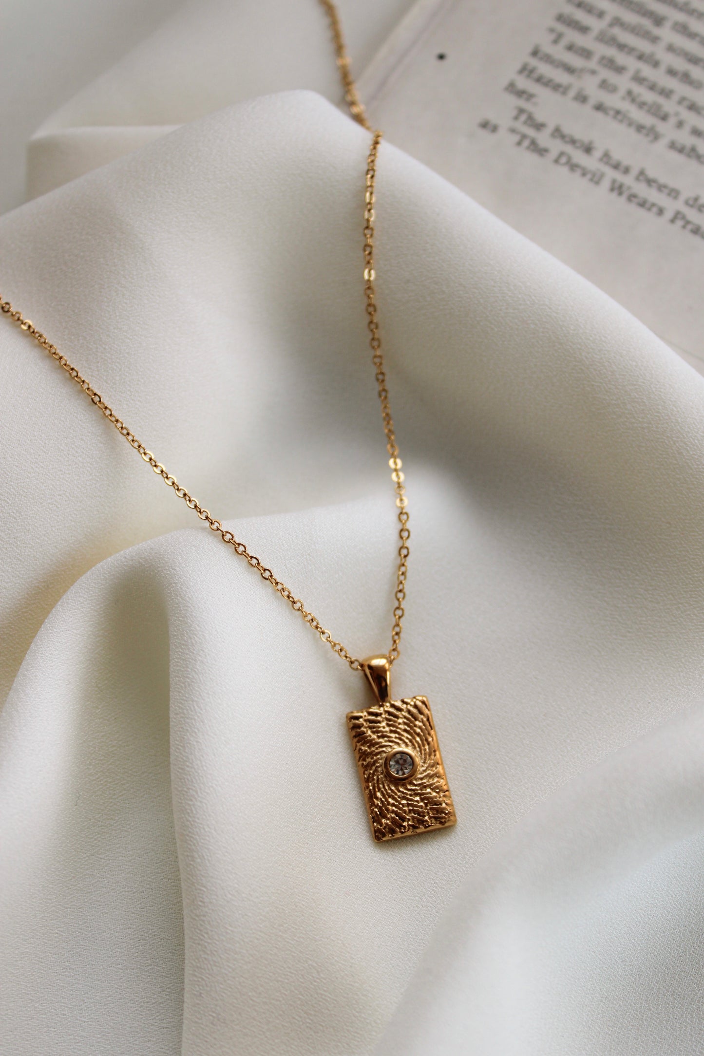 Alice Necklace