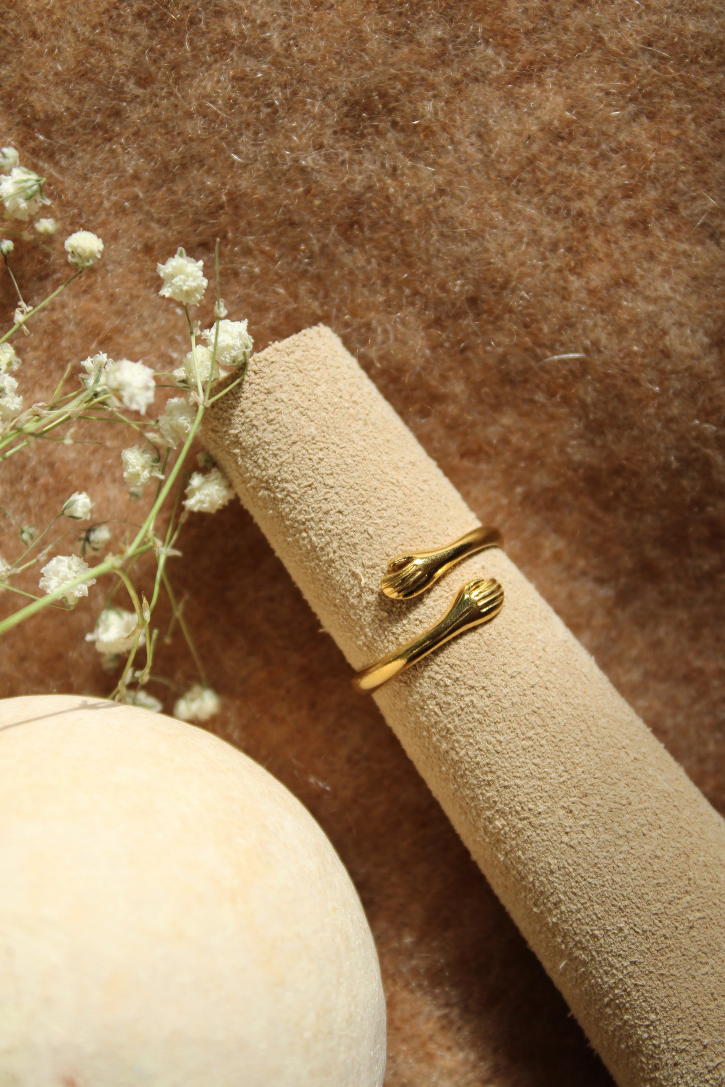 Manos Ring