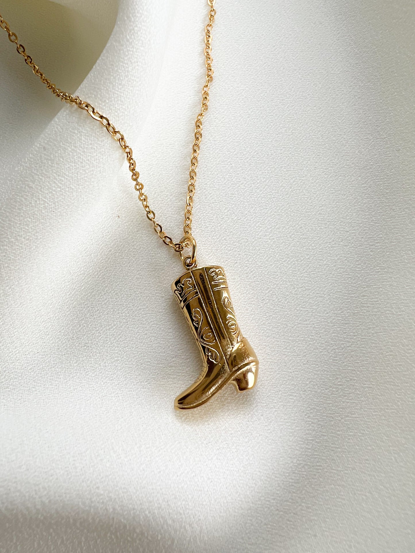Woody Necklace