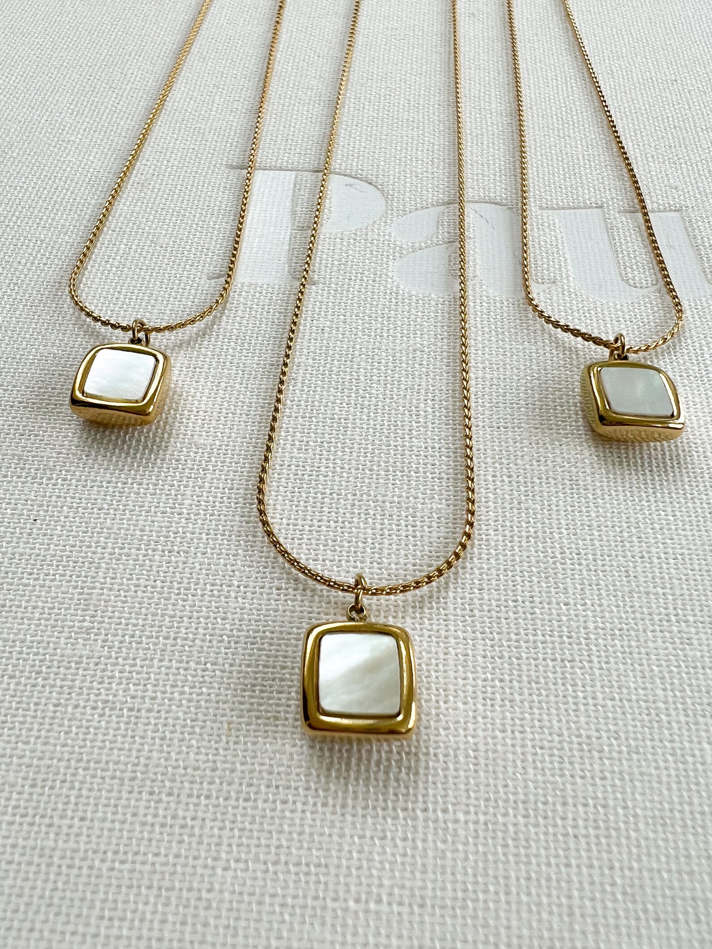 Iridescent Pendant Necklace