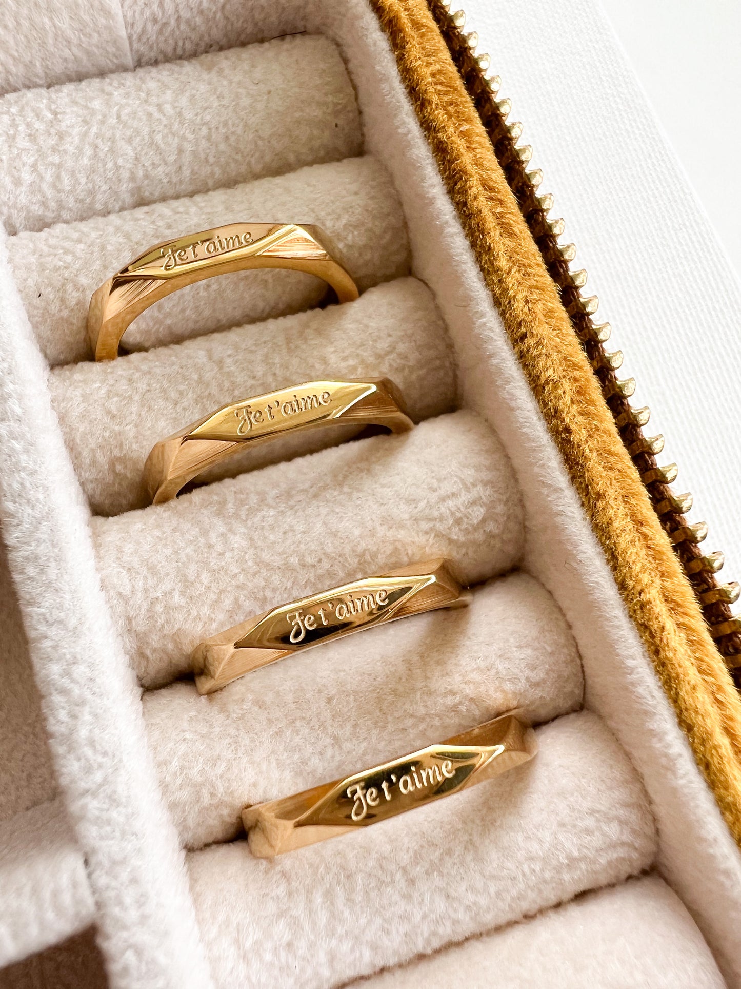 Je t'aime Ring