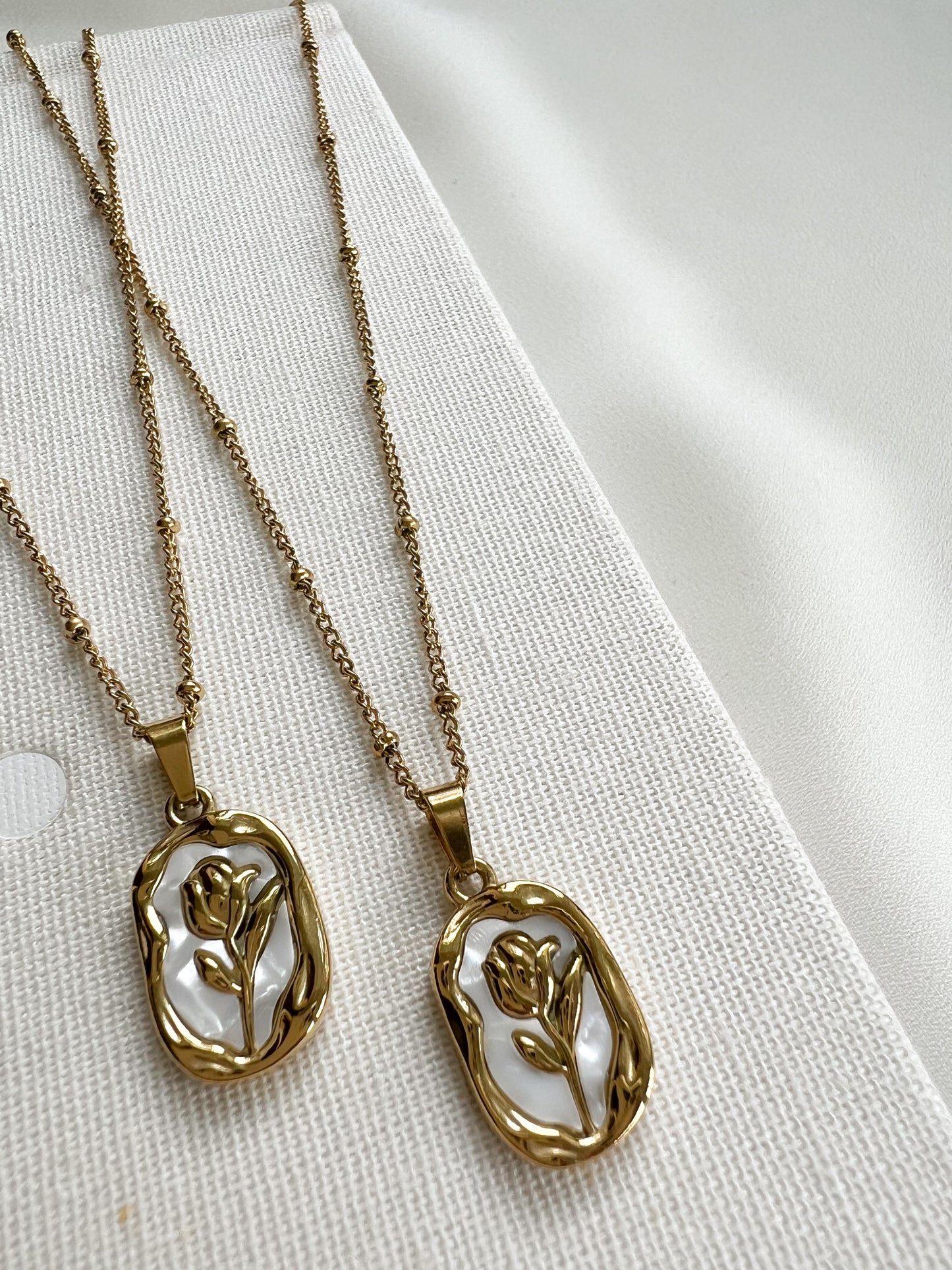 Vintage Rose Necklace