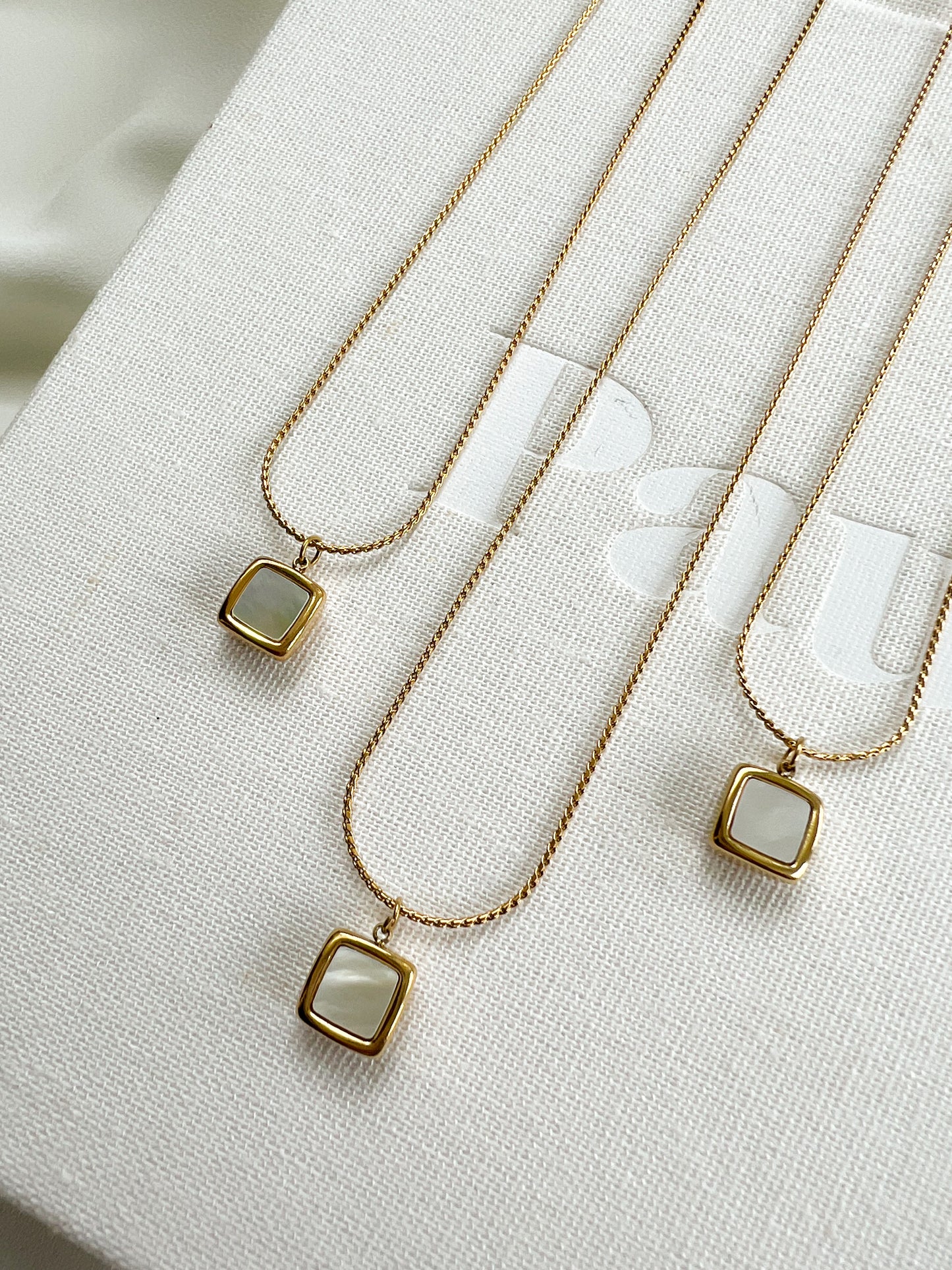 Iridescent Pendant Necklace