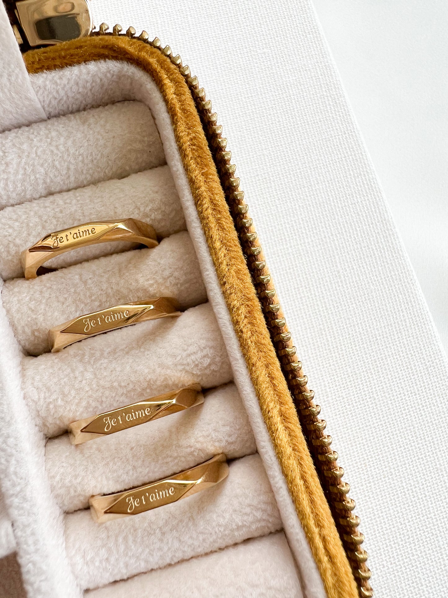 Je t'aime Ring
