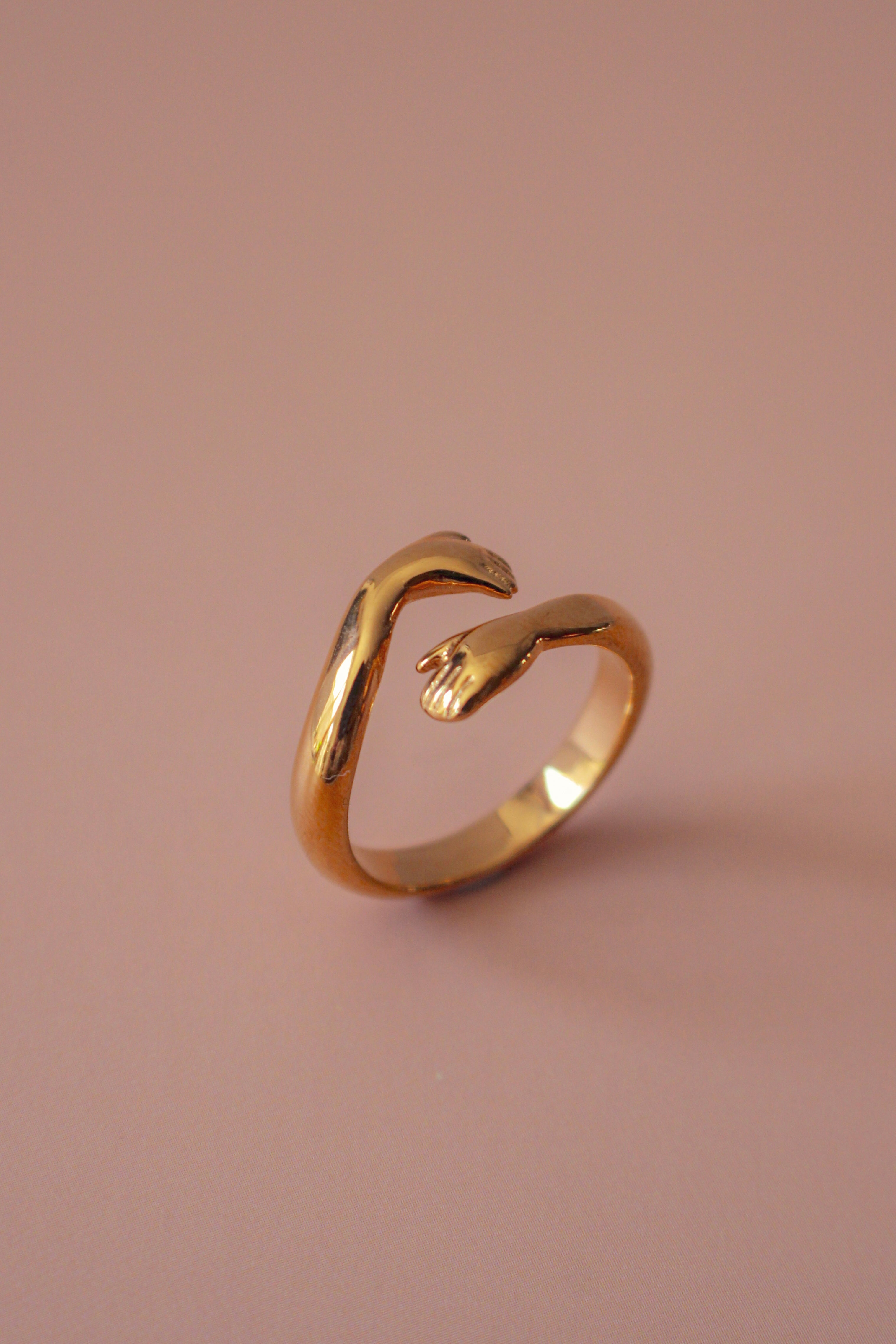 Manos Ring