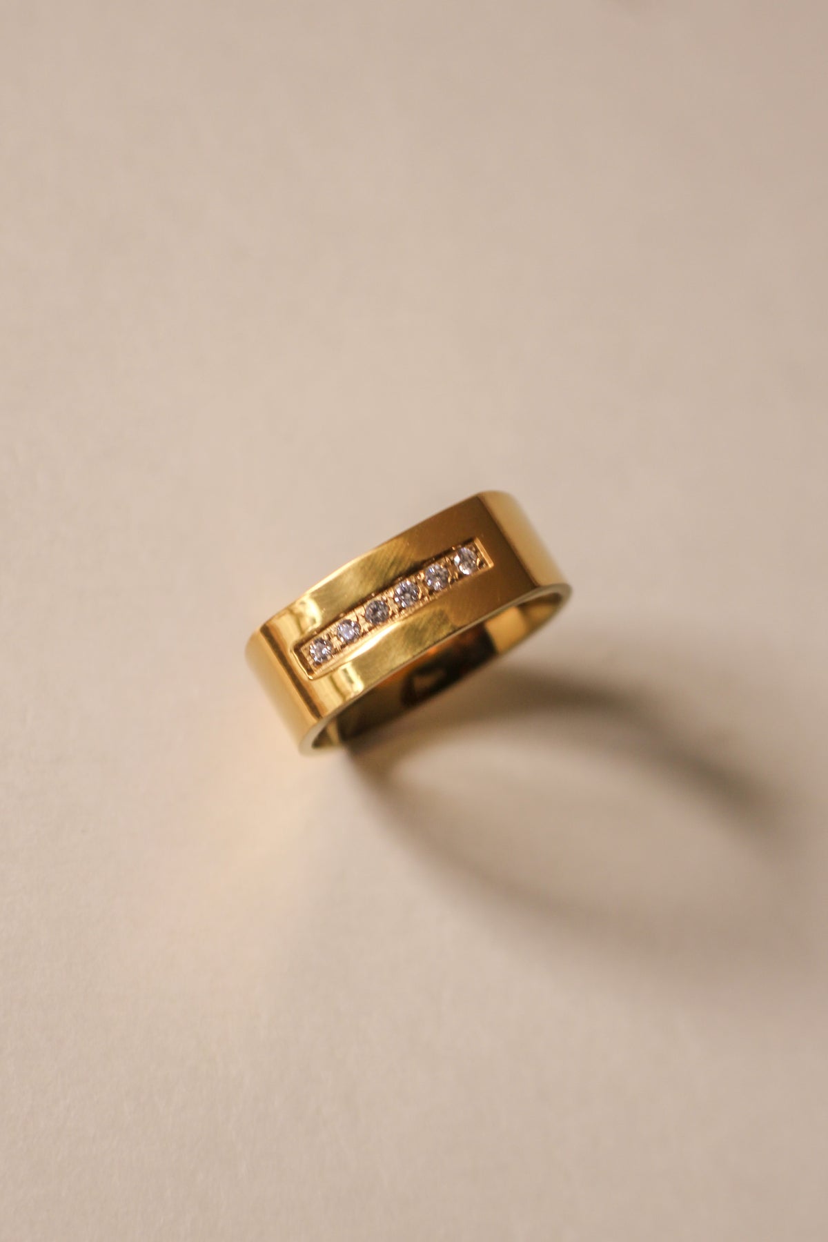 Lellogra Ring