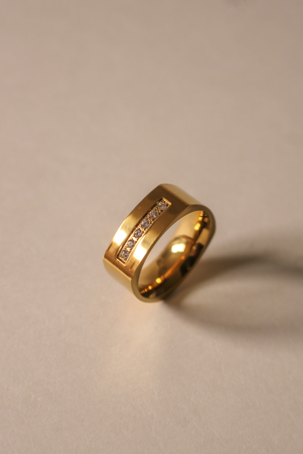 Lellogra Ring