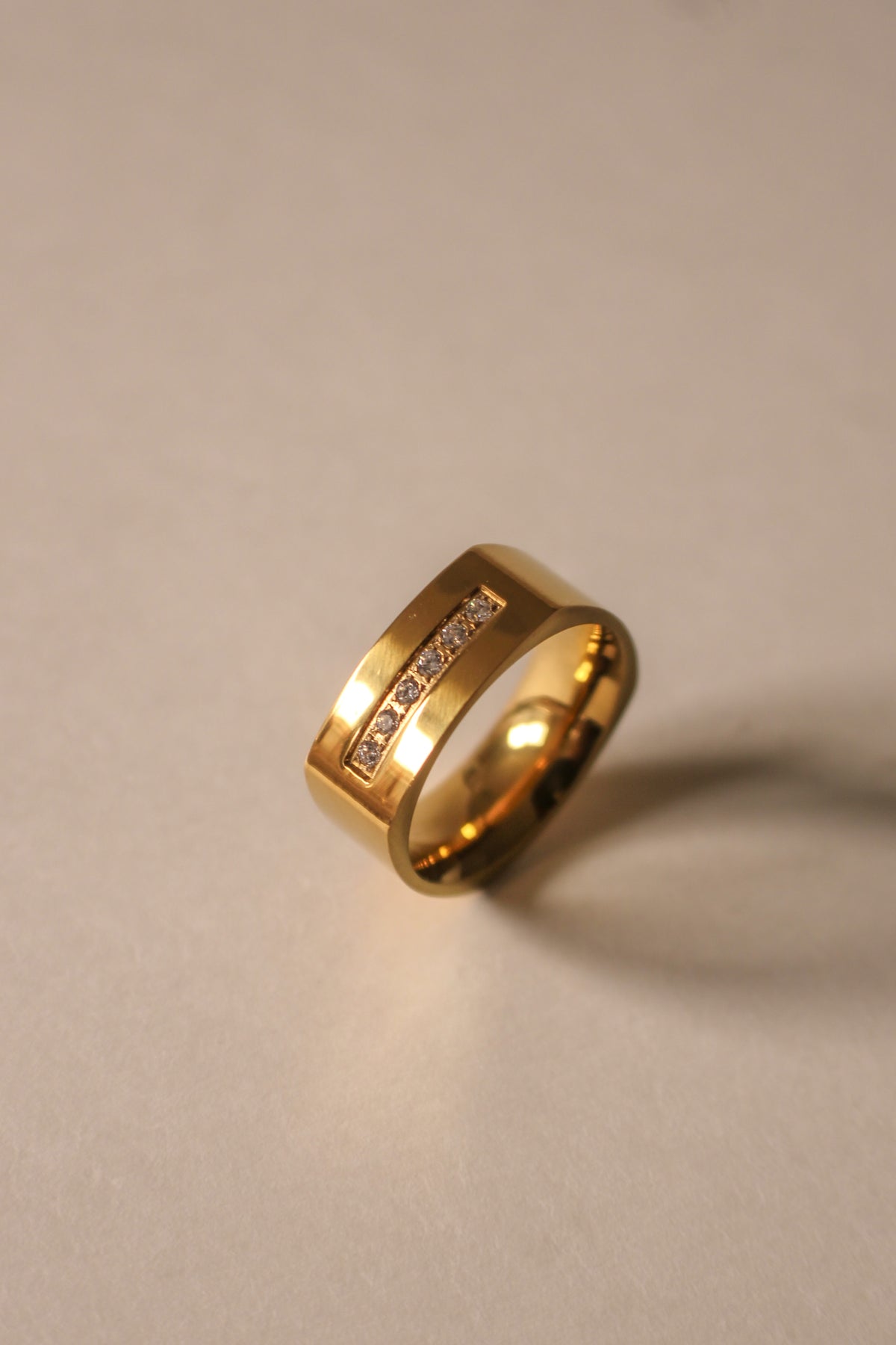 Lellogra Ring