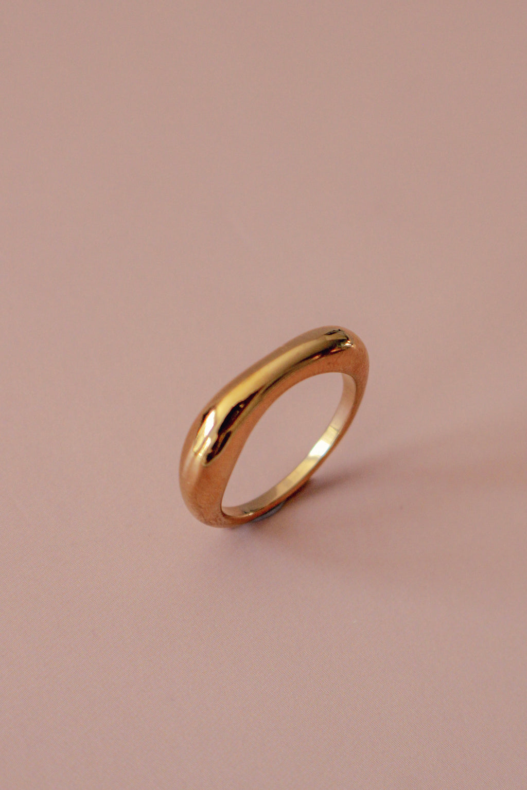 Mae Ring
