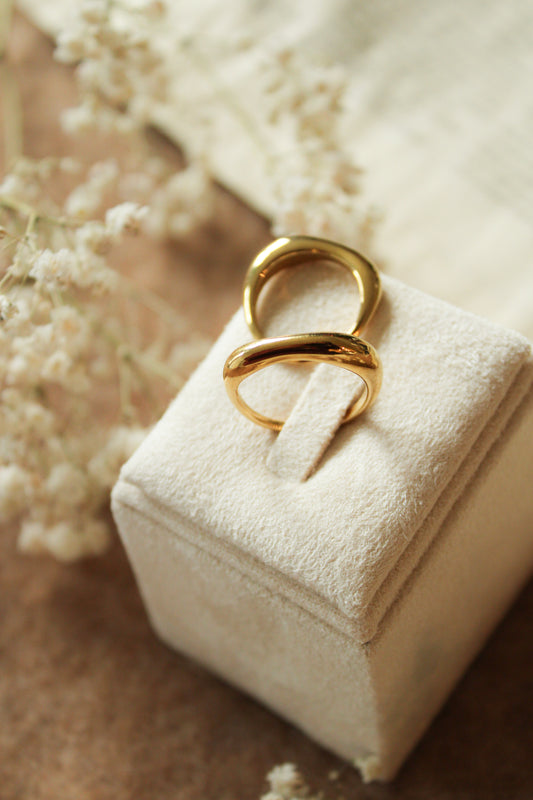 Mae Ring