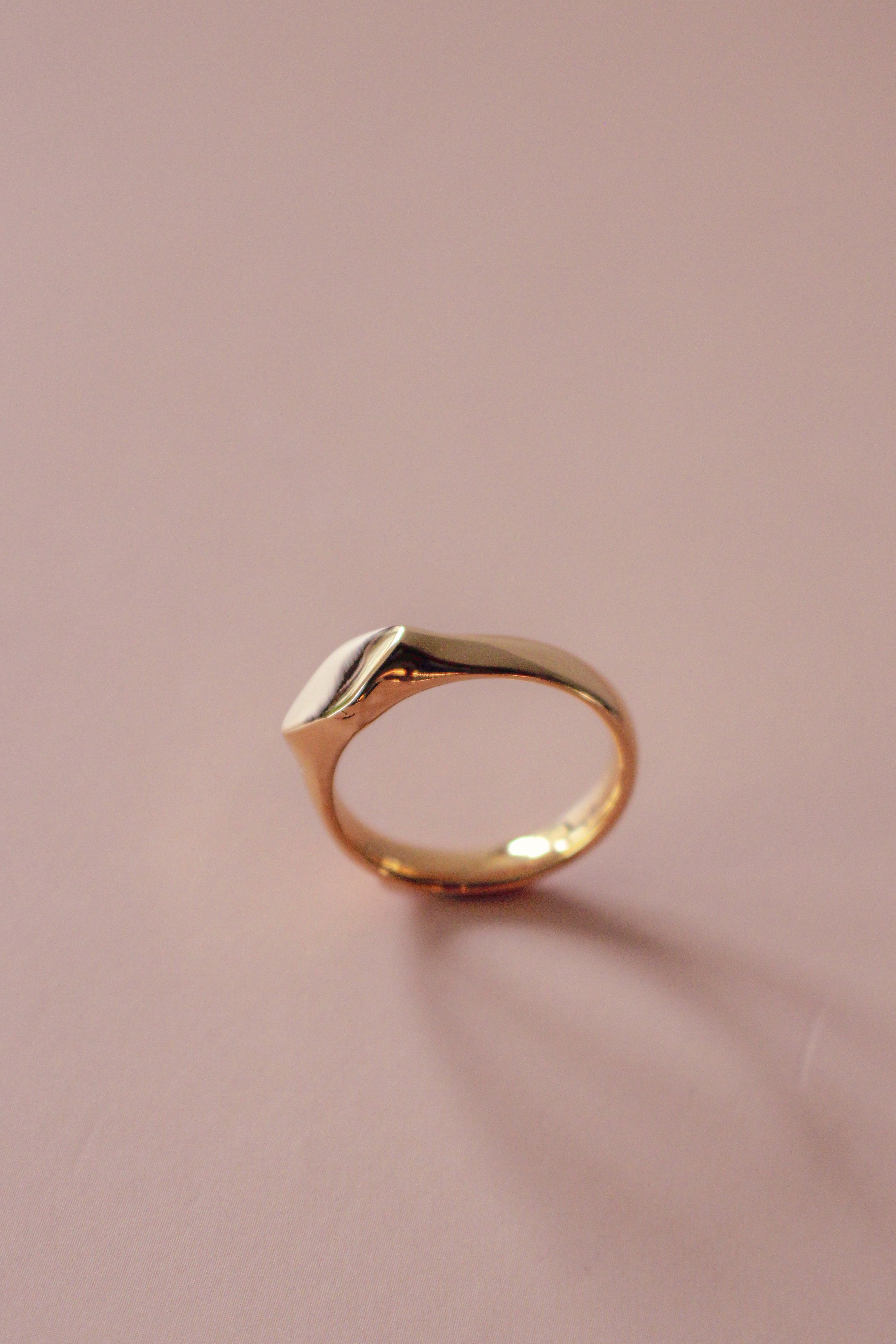 Diamo Signet Ring