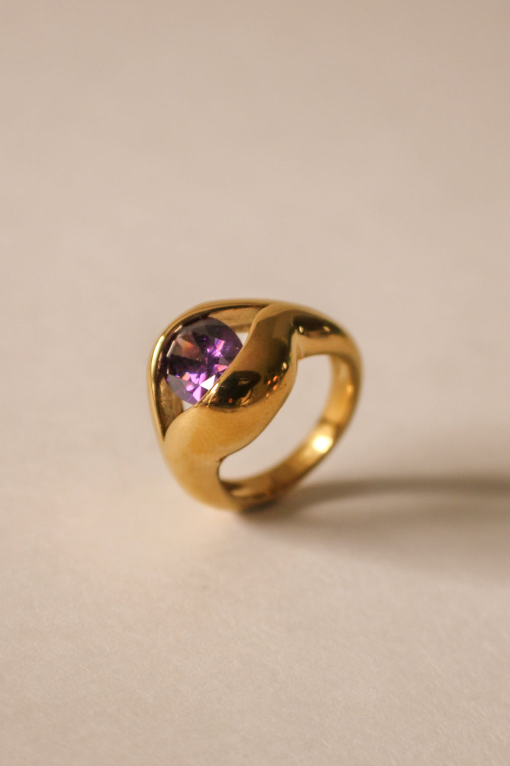 Thysta Ring