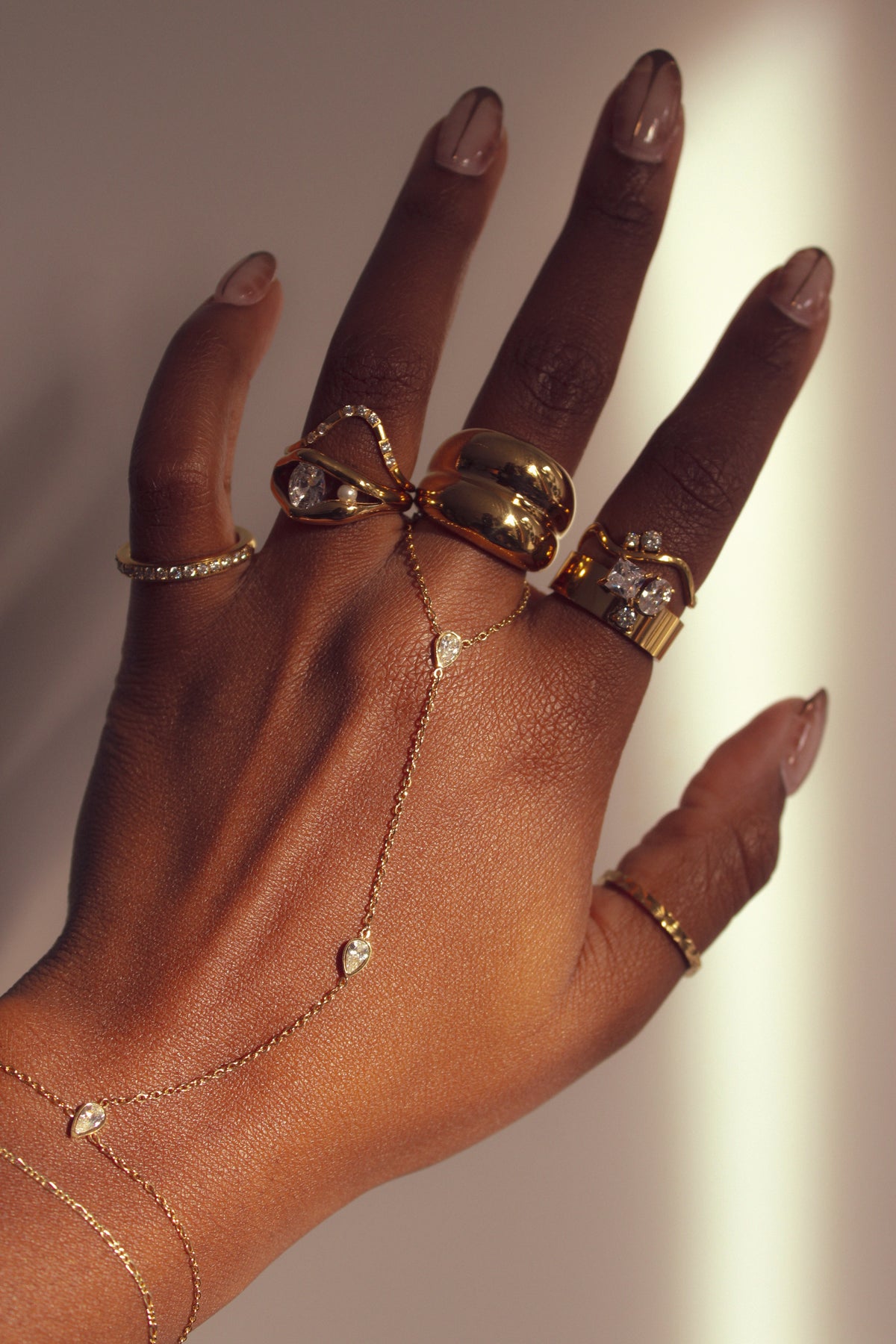 Handchain 011