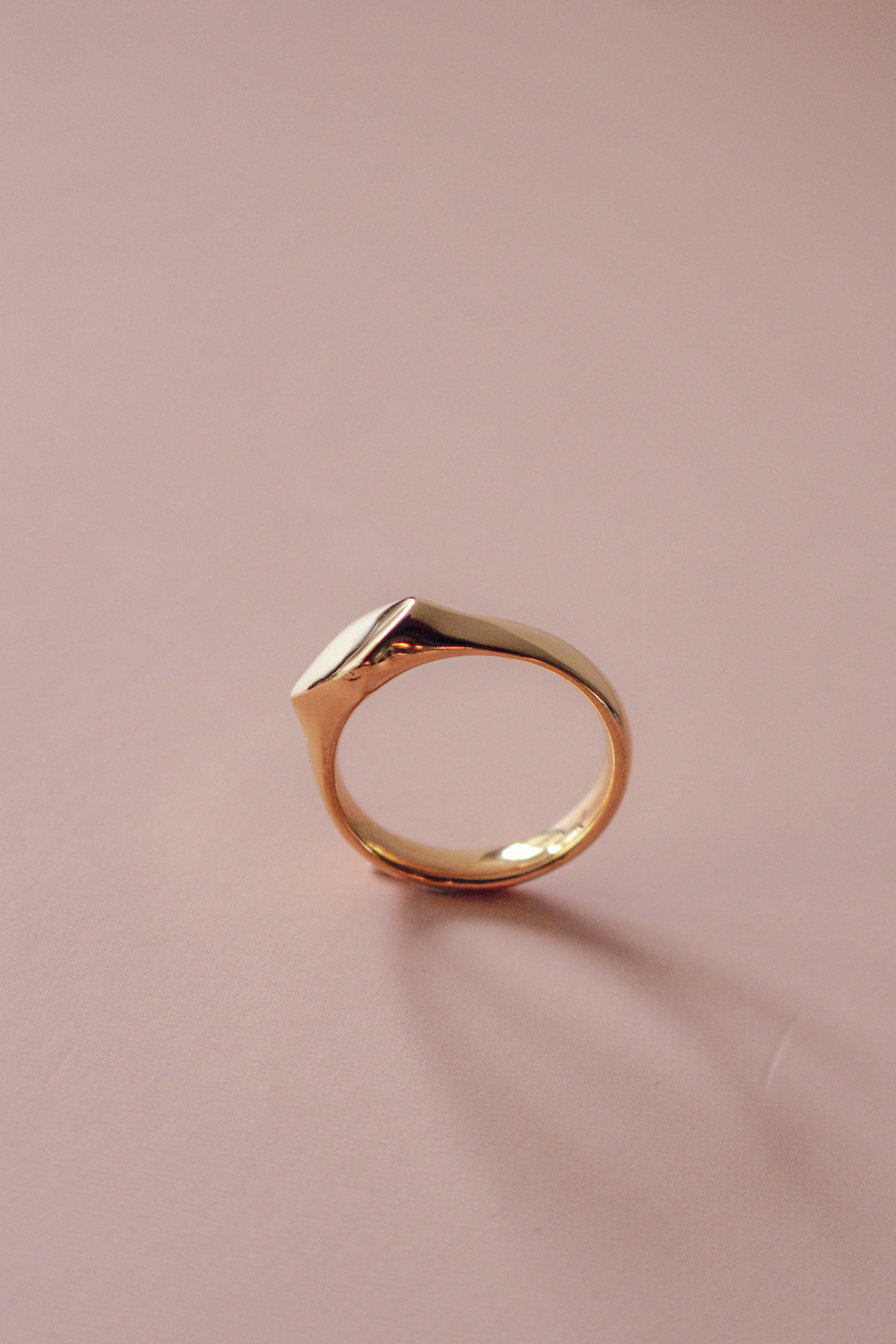 Diamo Signet Ring