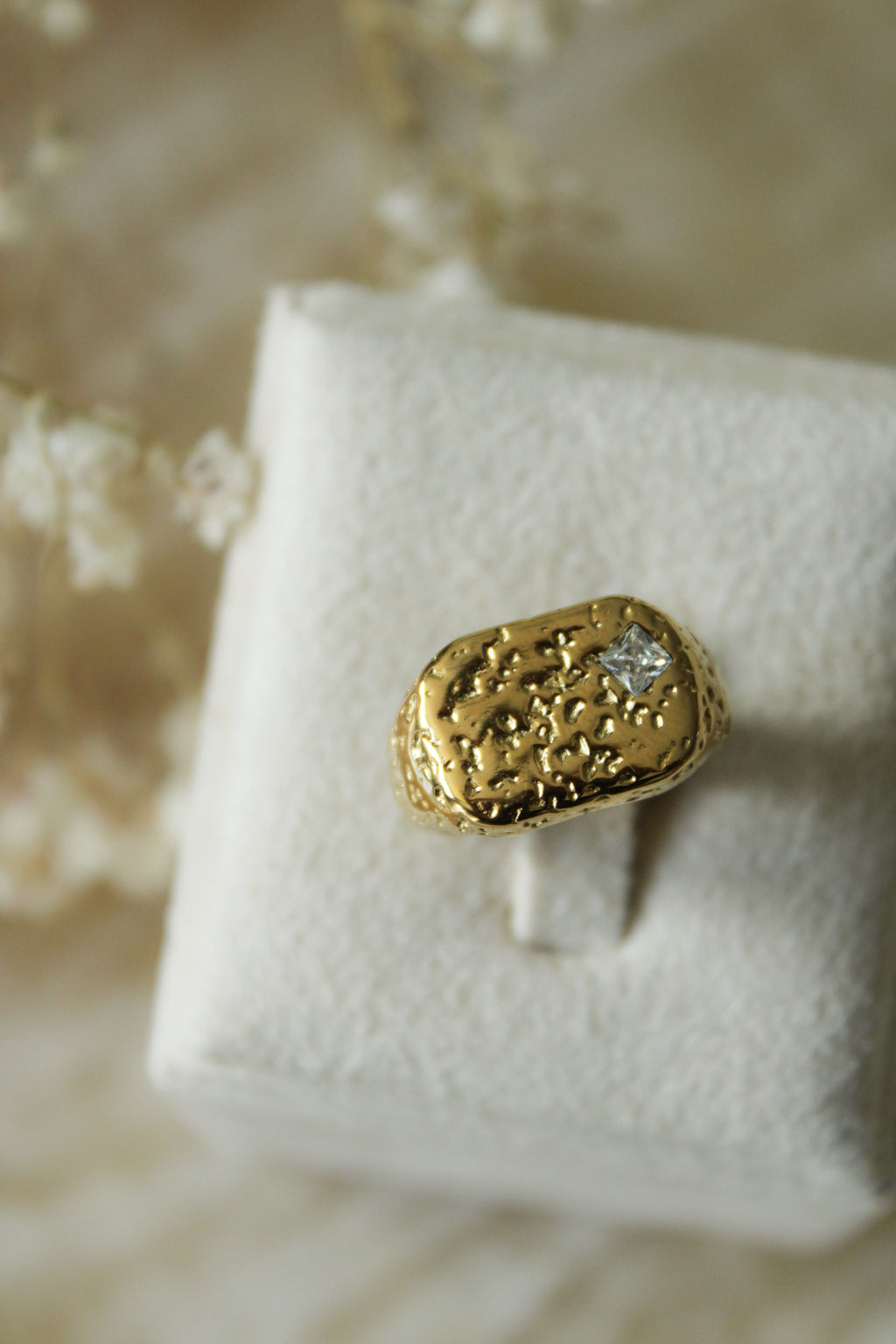 Harper Ring