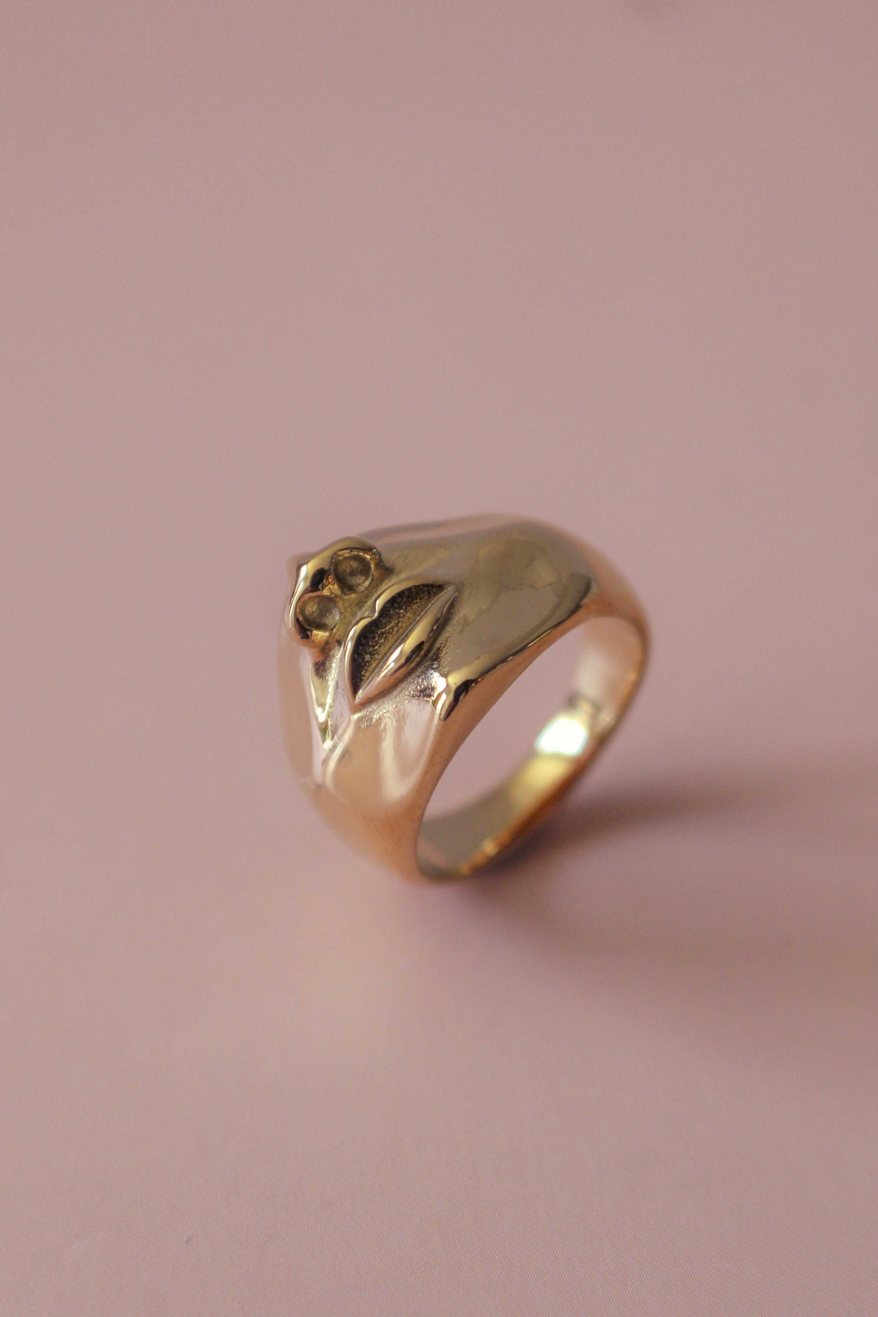 Portrait Ring