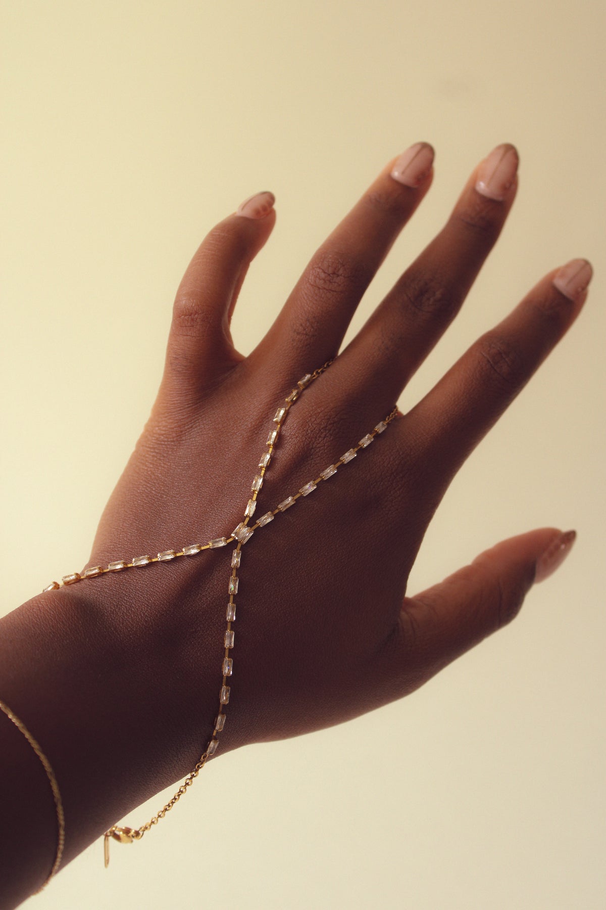 Handchain 02
