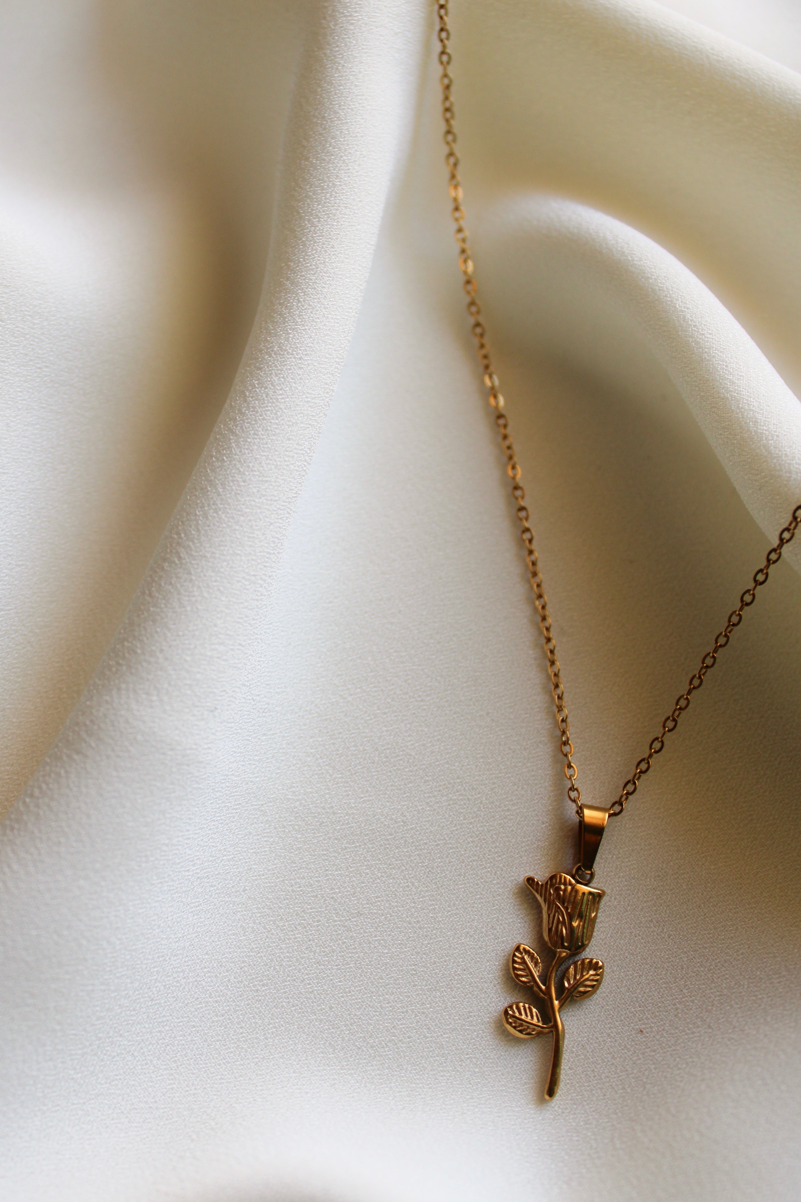 Rosie Necklace 2