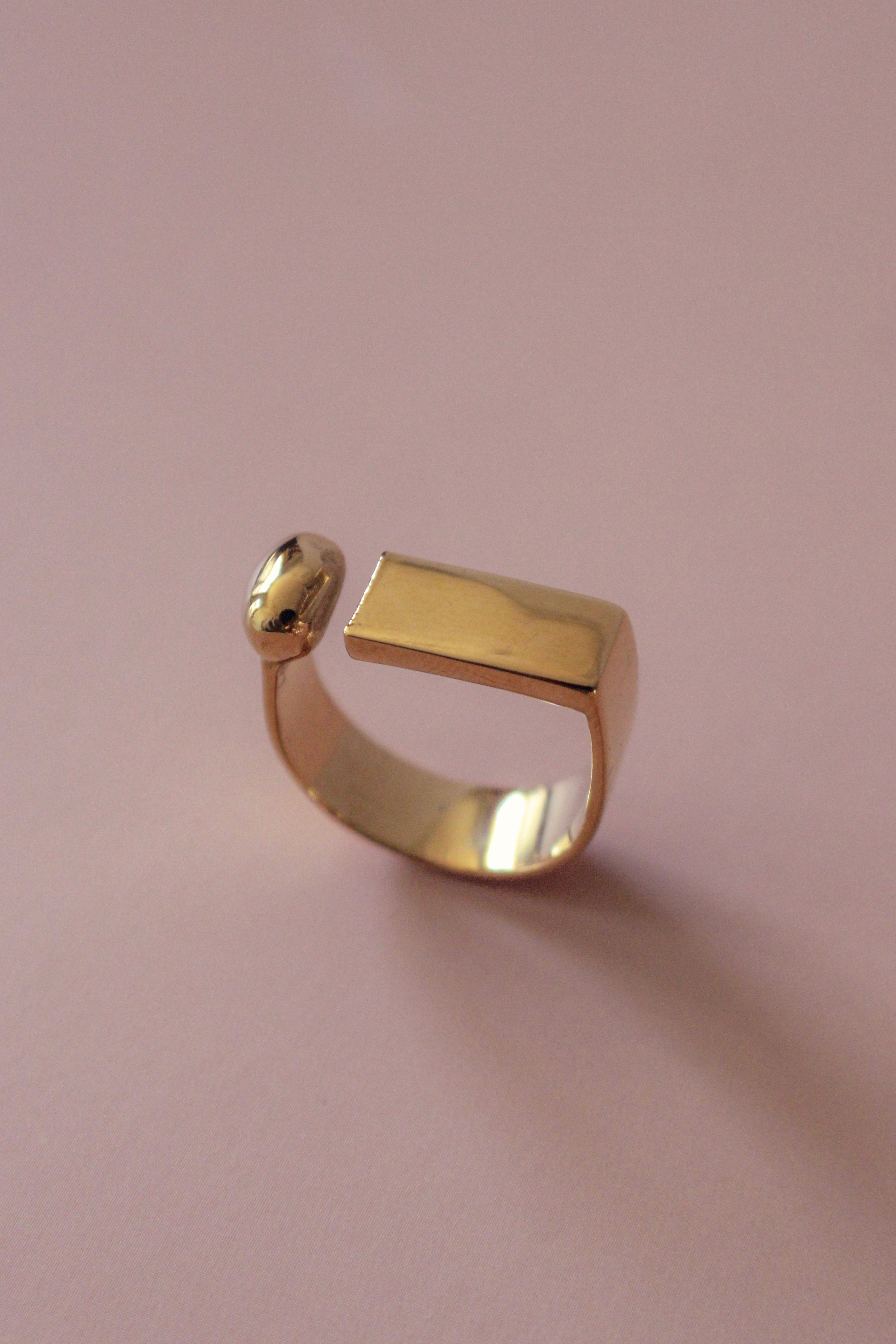 Geometric Cutout Ring