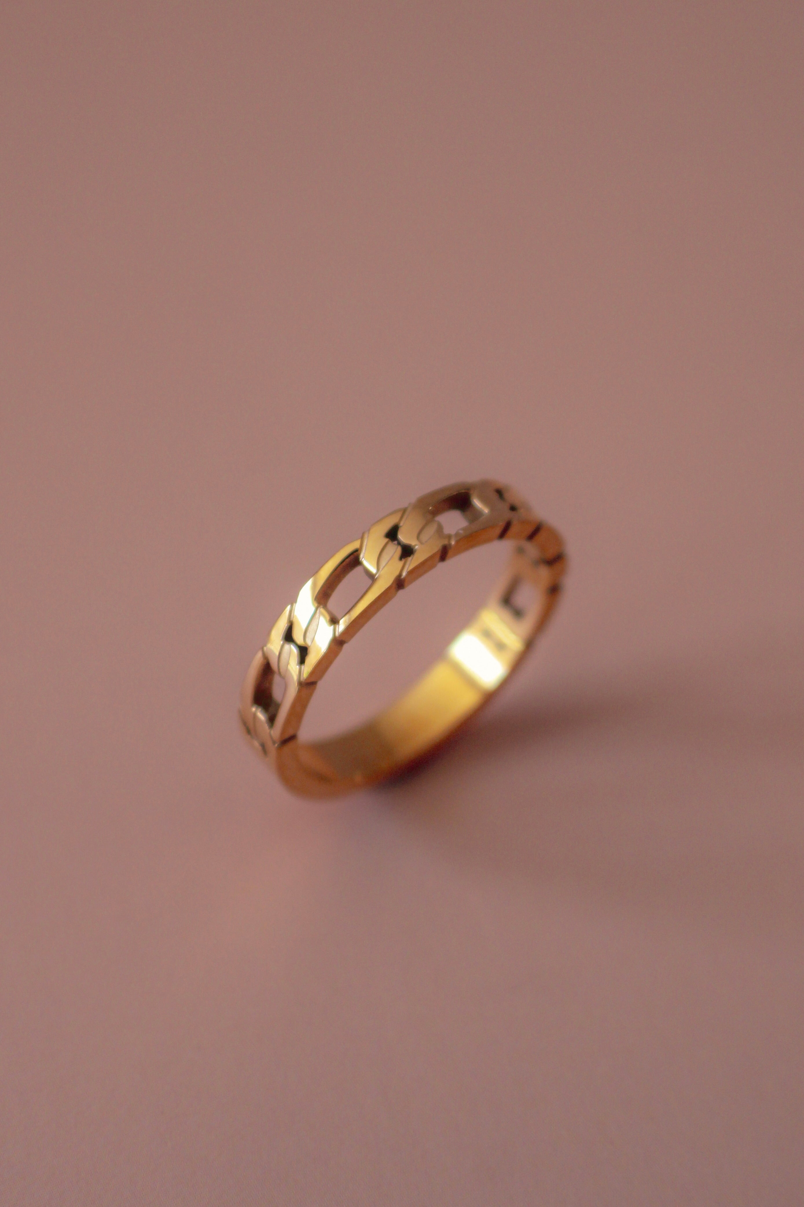 Thick Figaro Ring