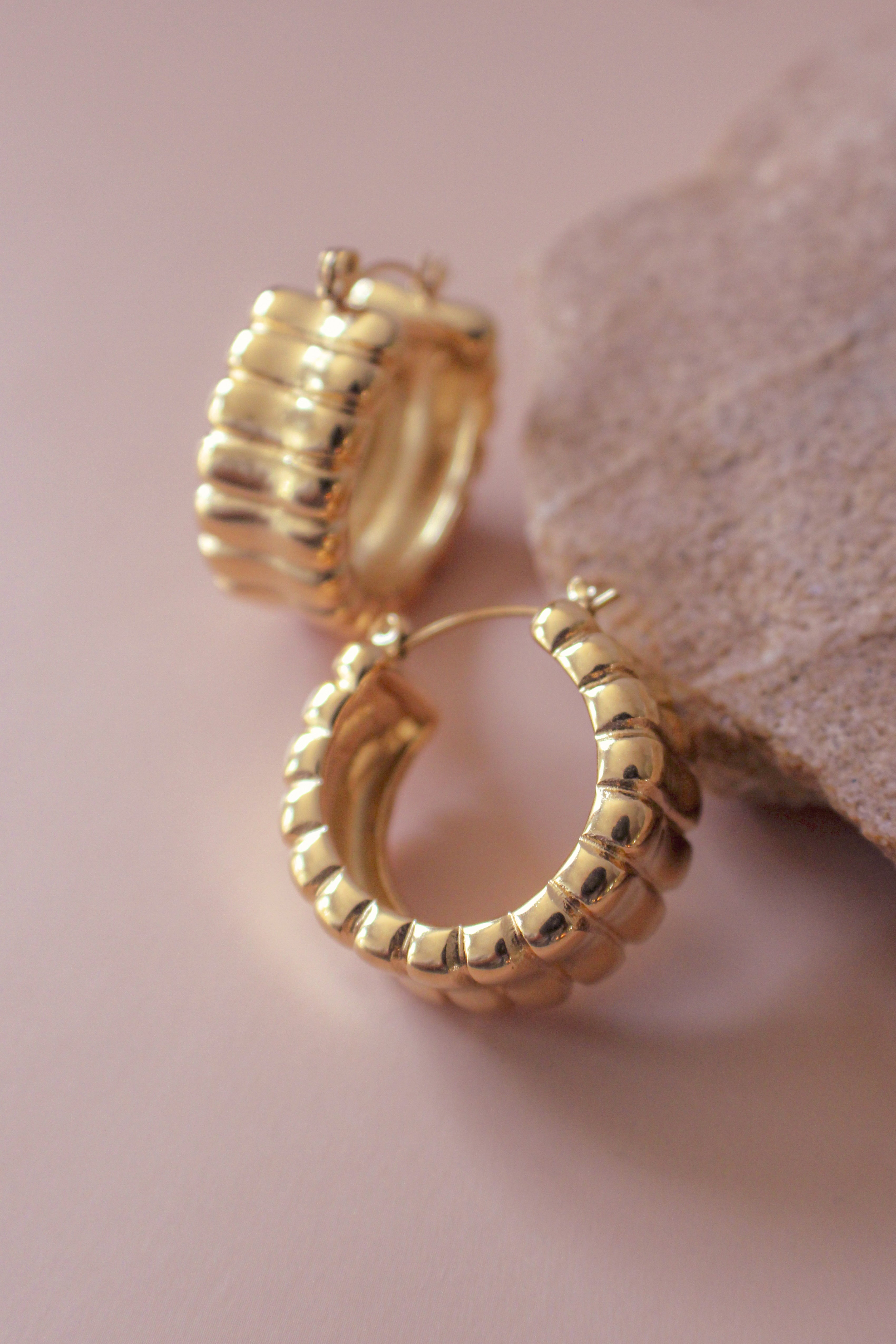 Chunky Ribbed Hoops