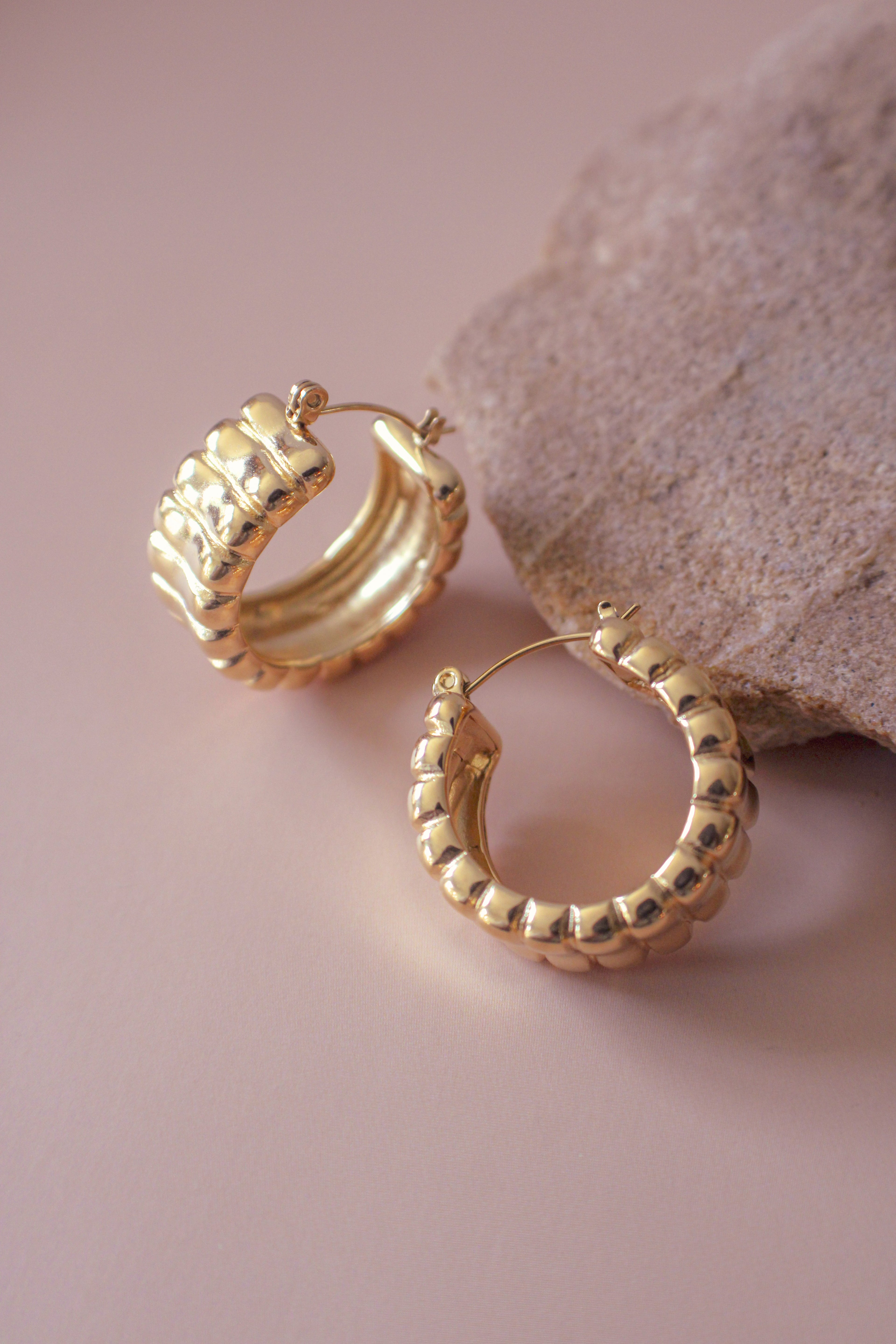 Chunky Ribbed Hoops