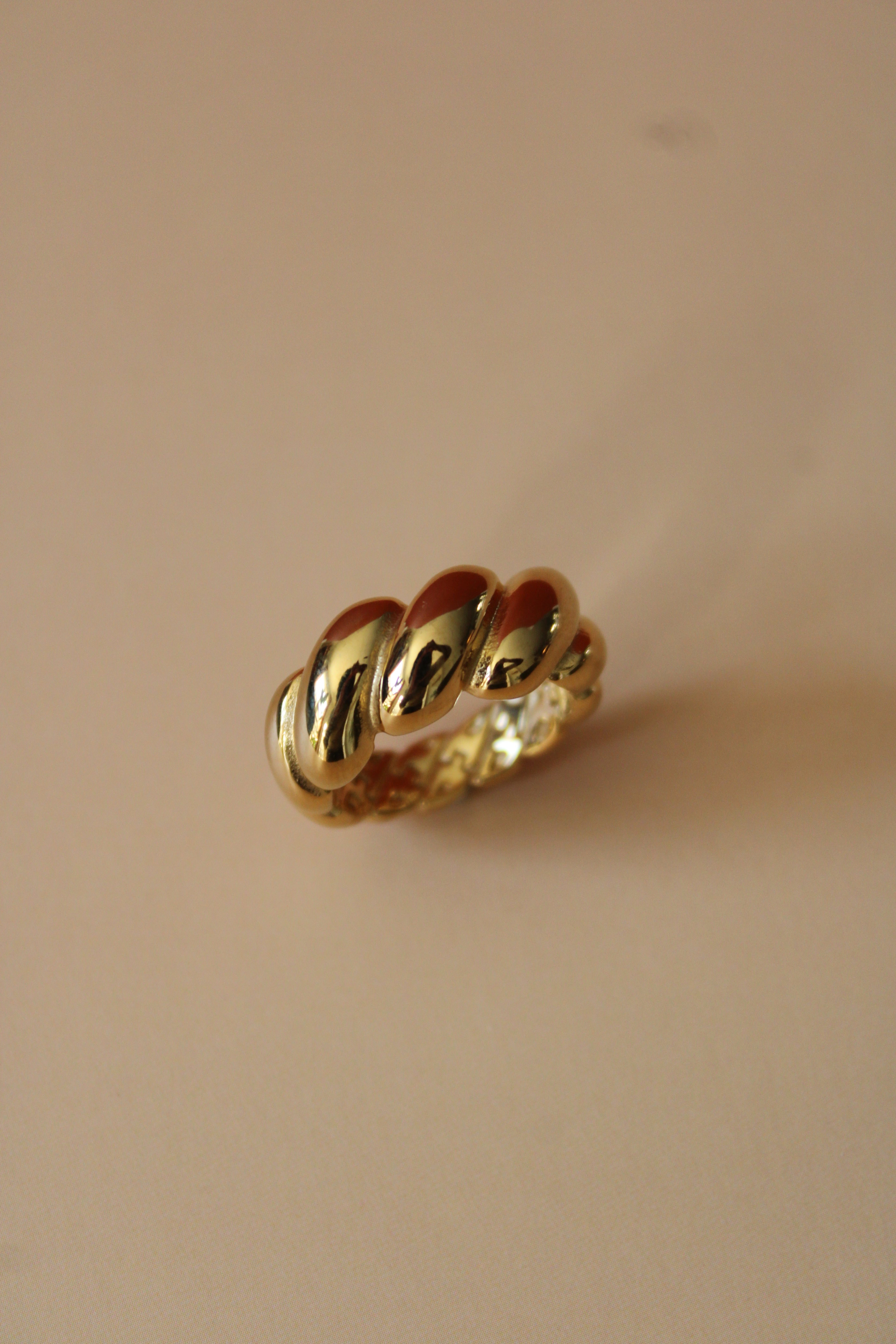 Eclair Ring