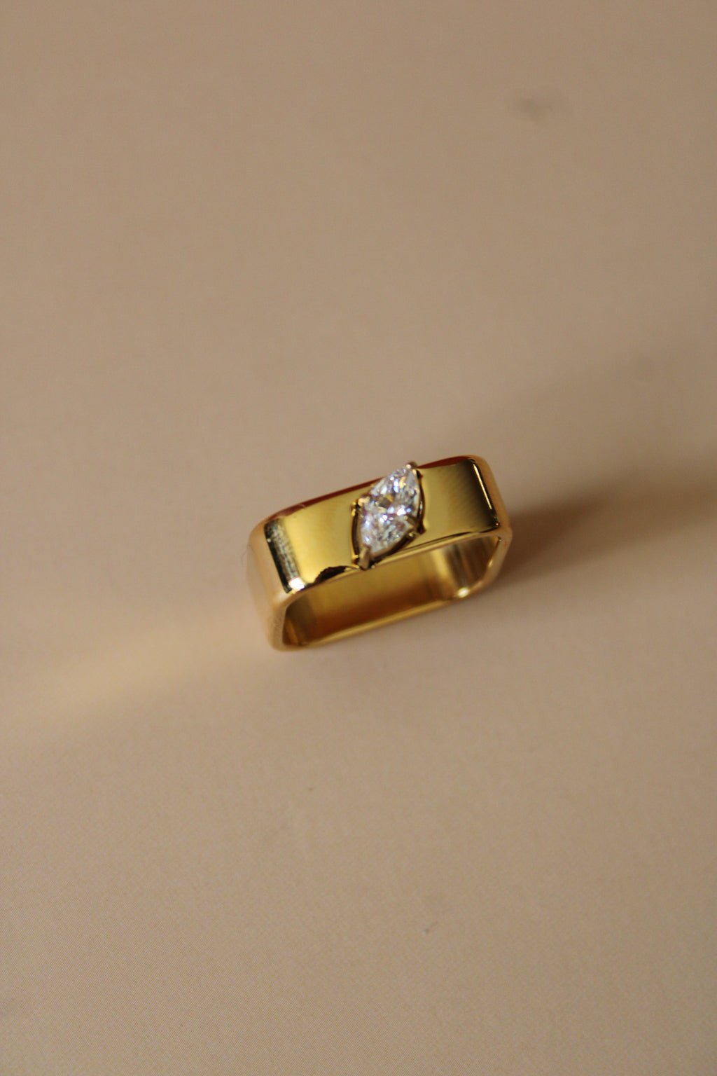 Solenne Ring