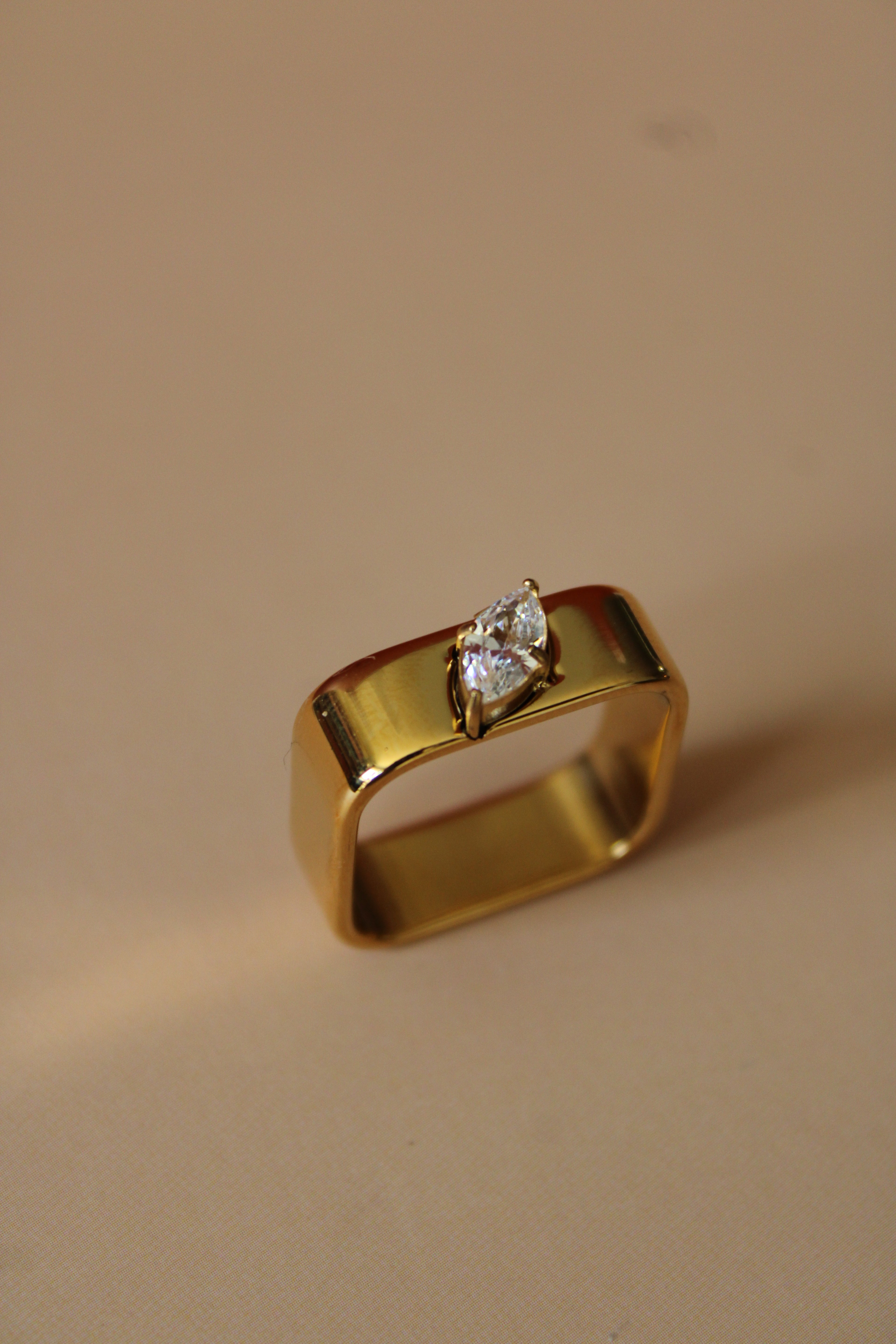 Solenne Ring
