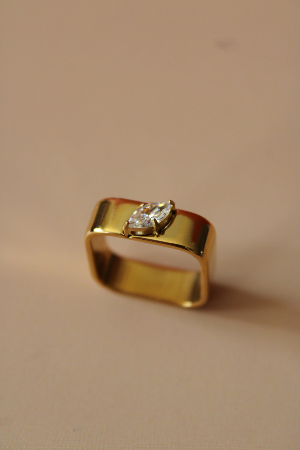 Solenne Ring