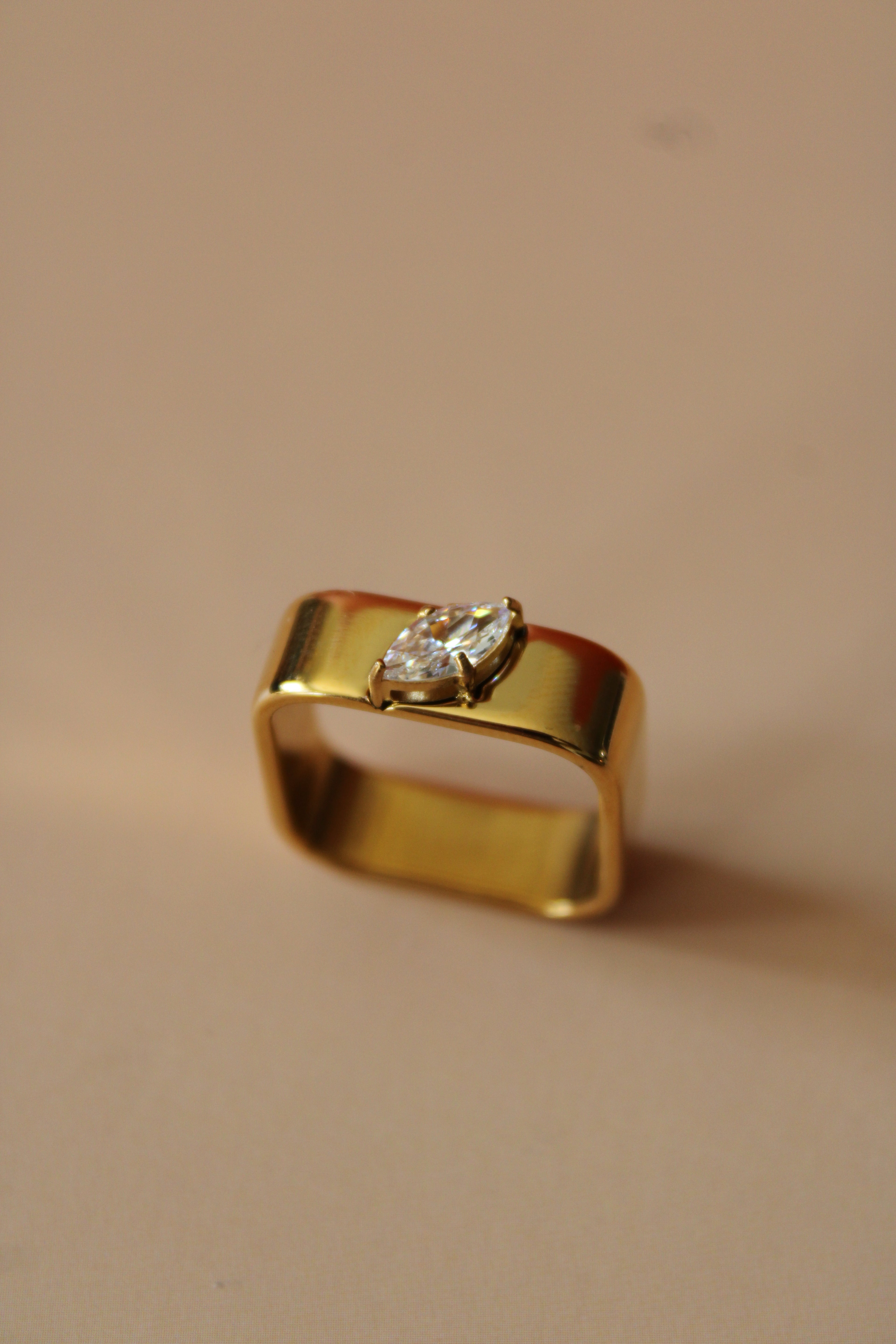 Solenne Ring