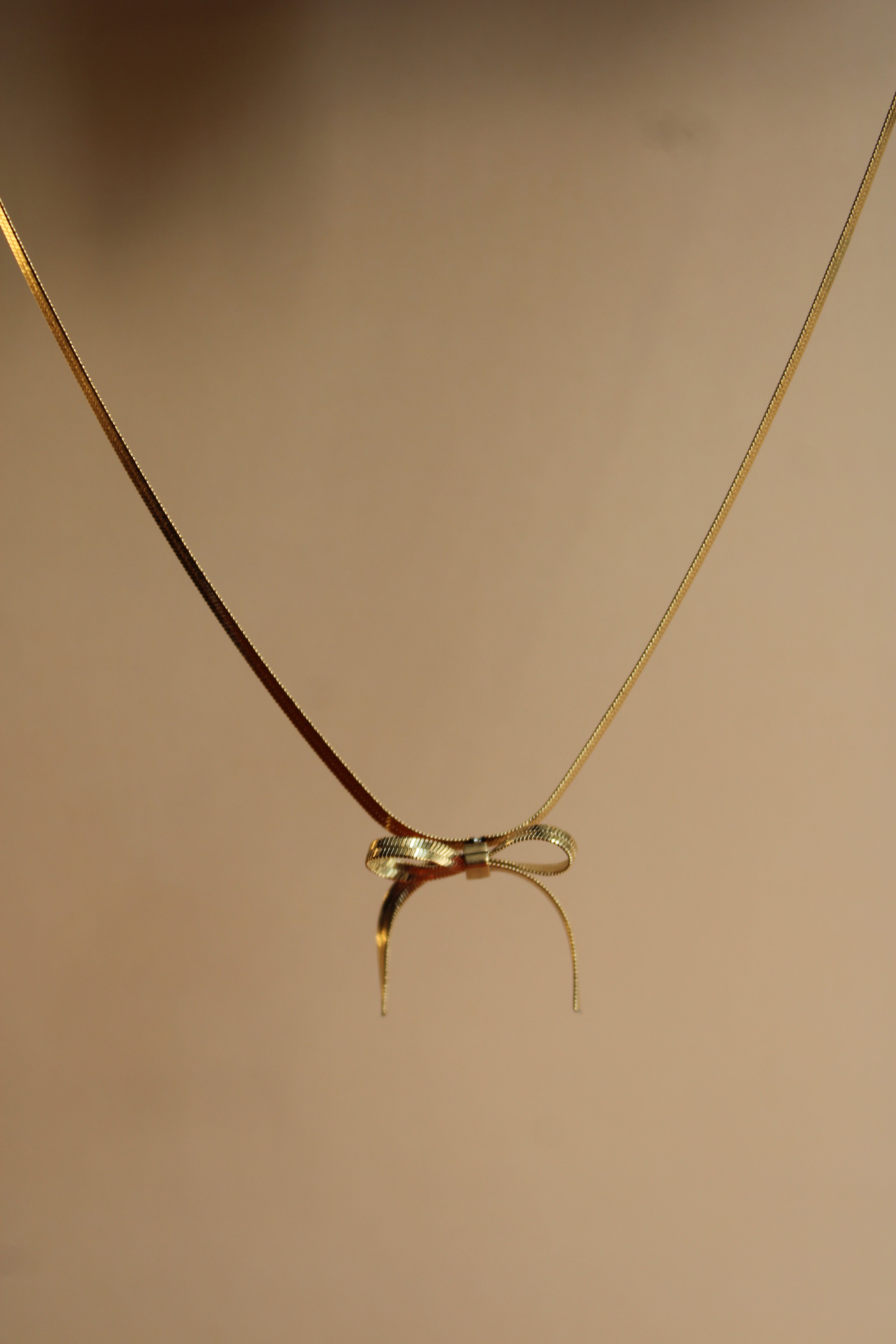 The Bow Necklace