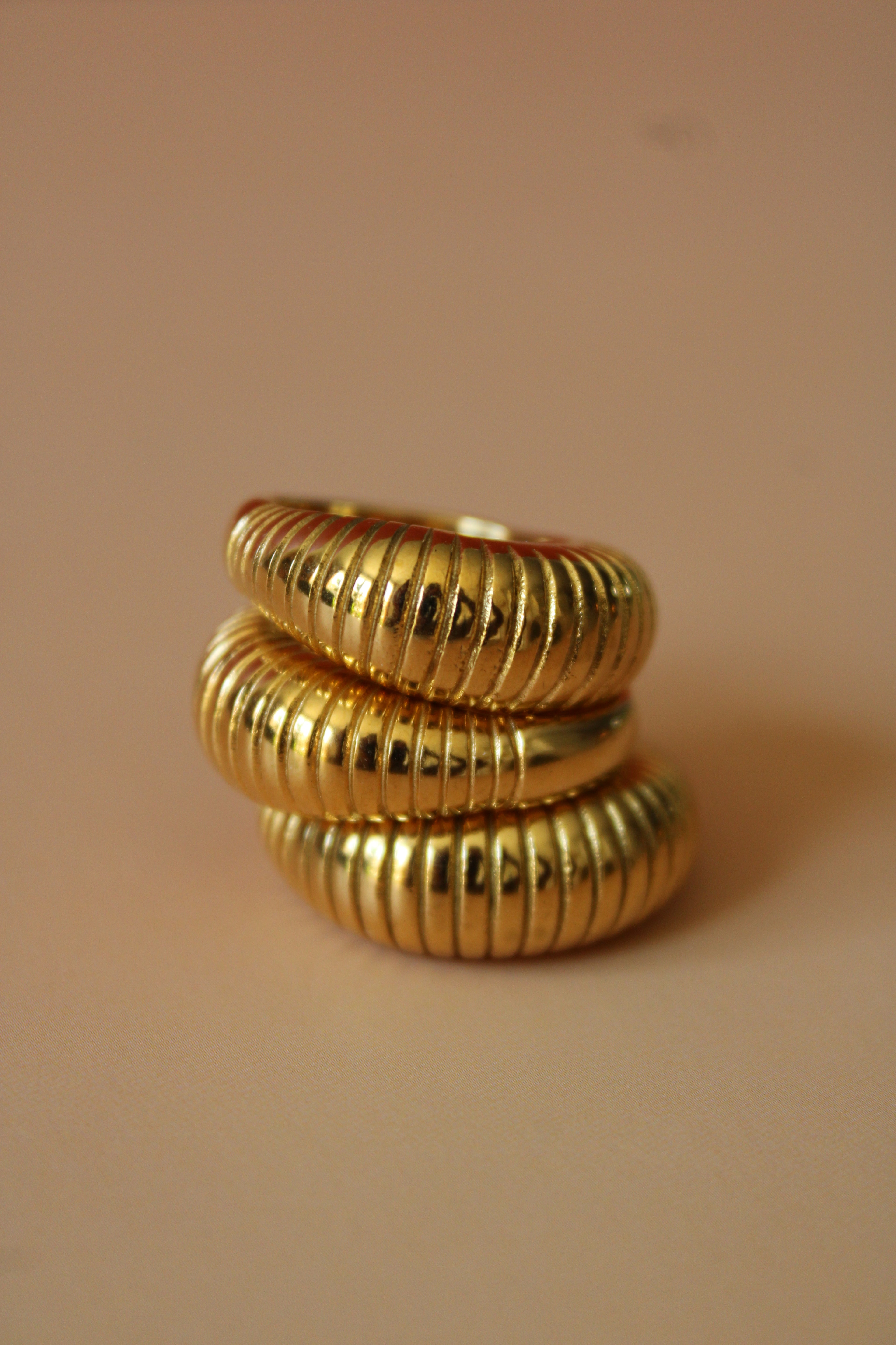 Ribbed Dome Ring