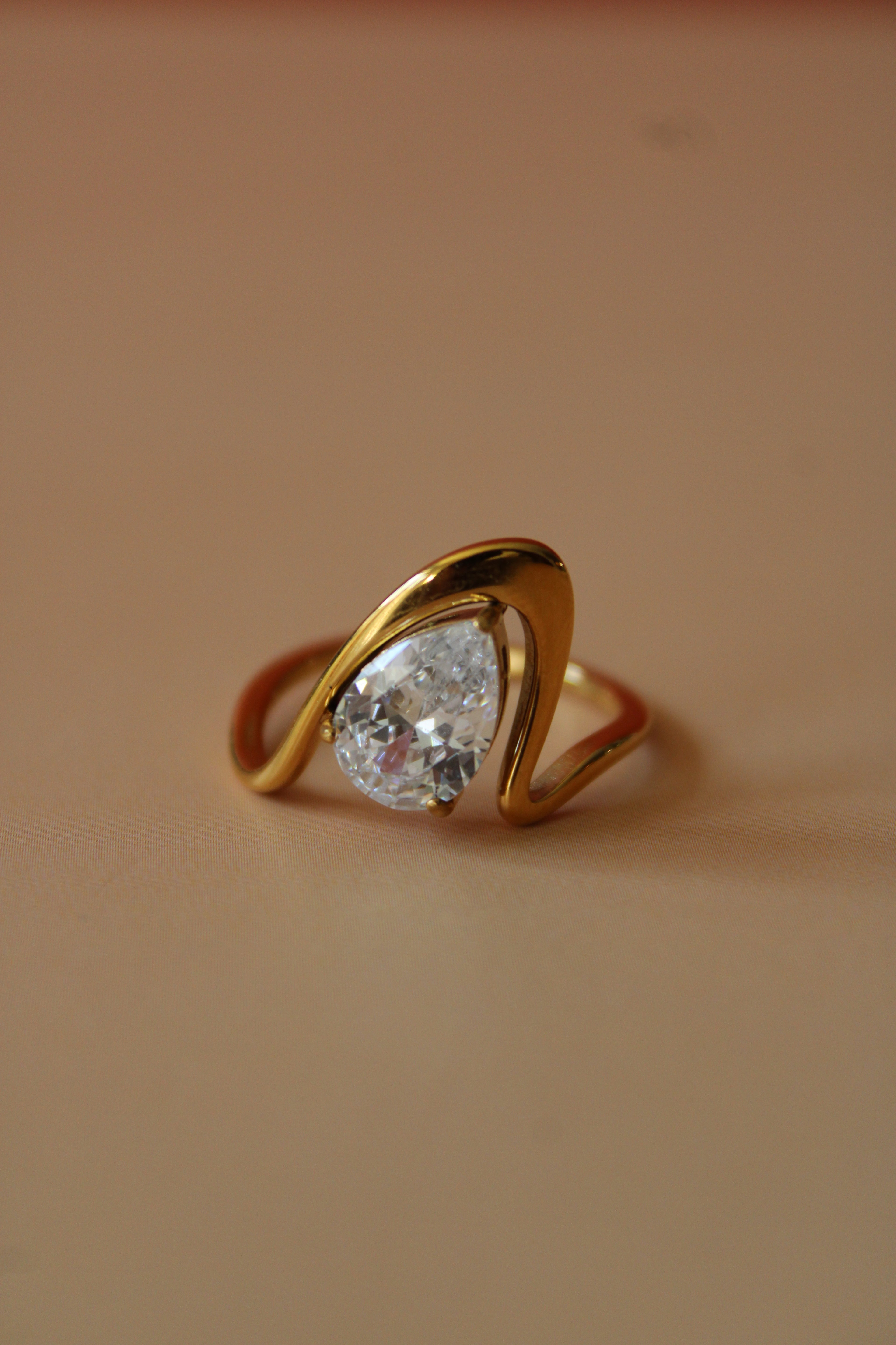 Veyra Ring