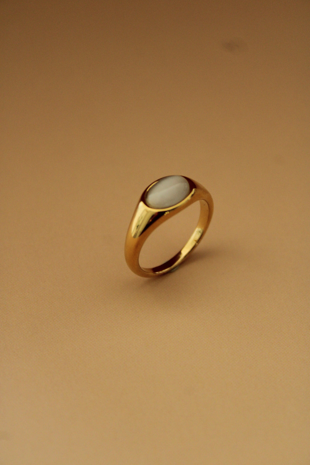 Smooth Quartz Ring