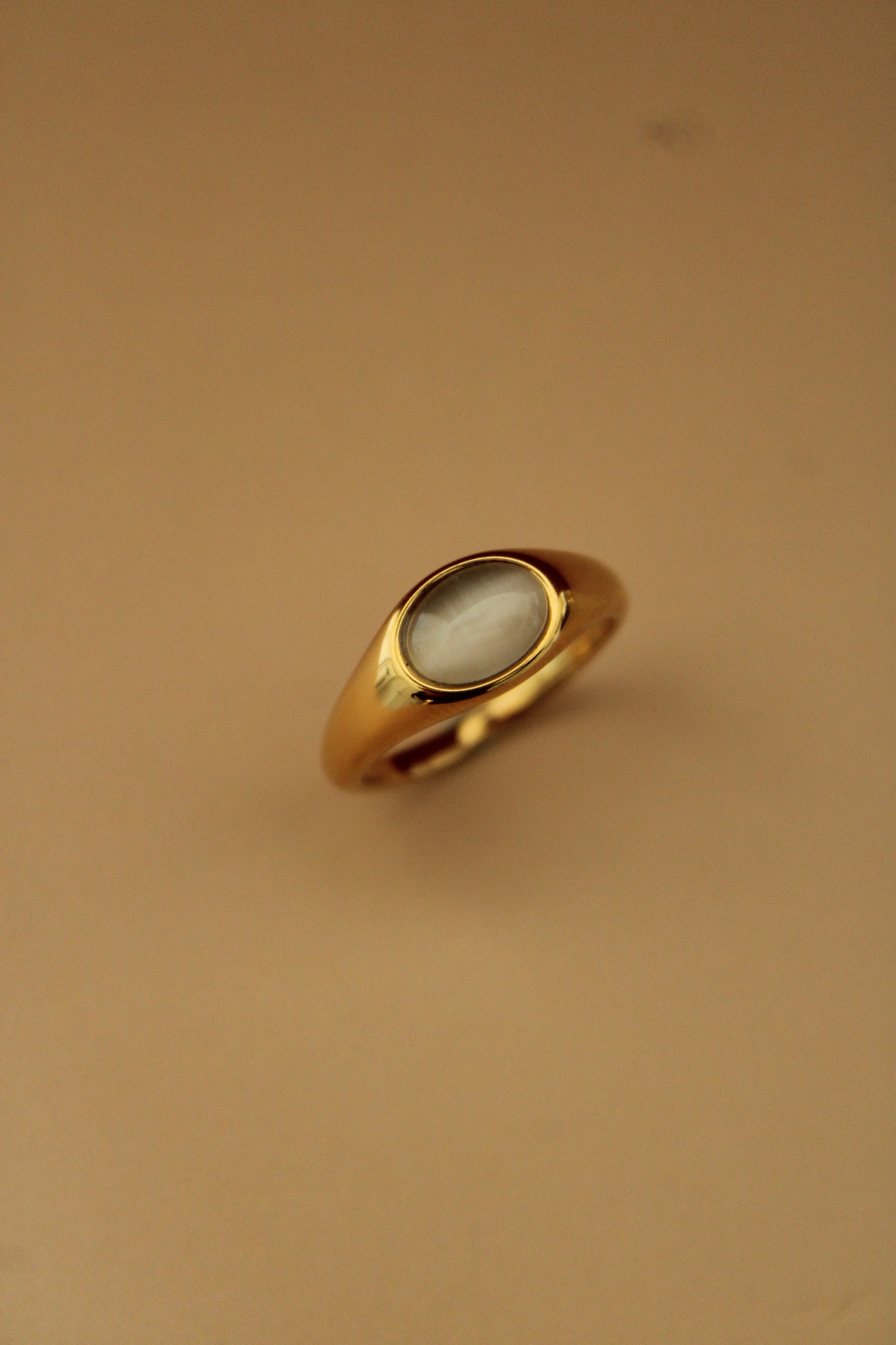 Smooth Quartz Ring