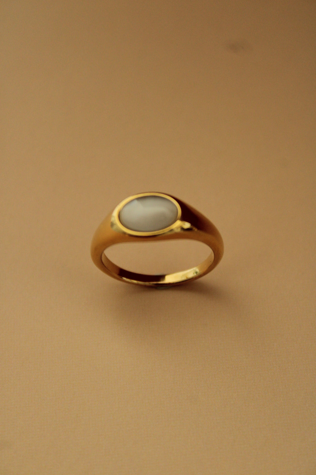 Smooth Quartz Ring