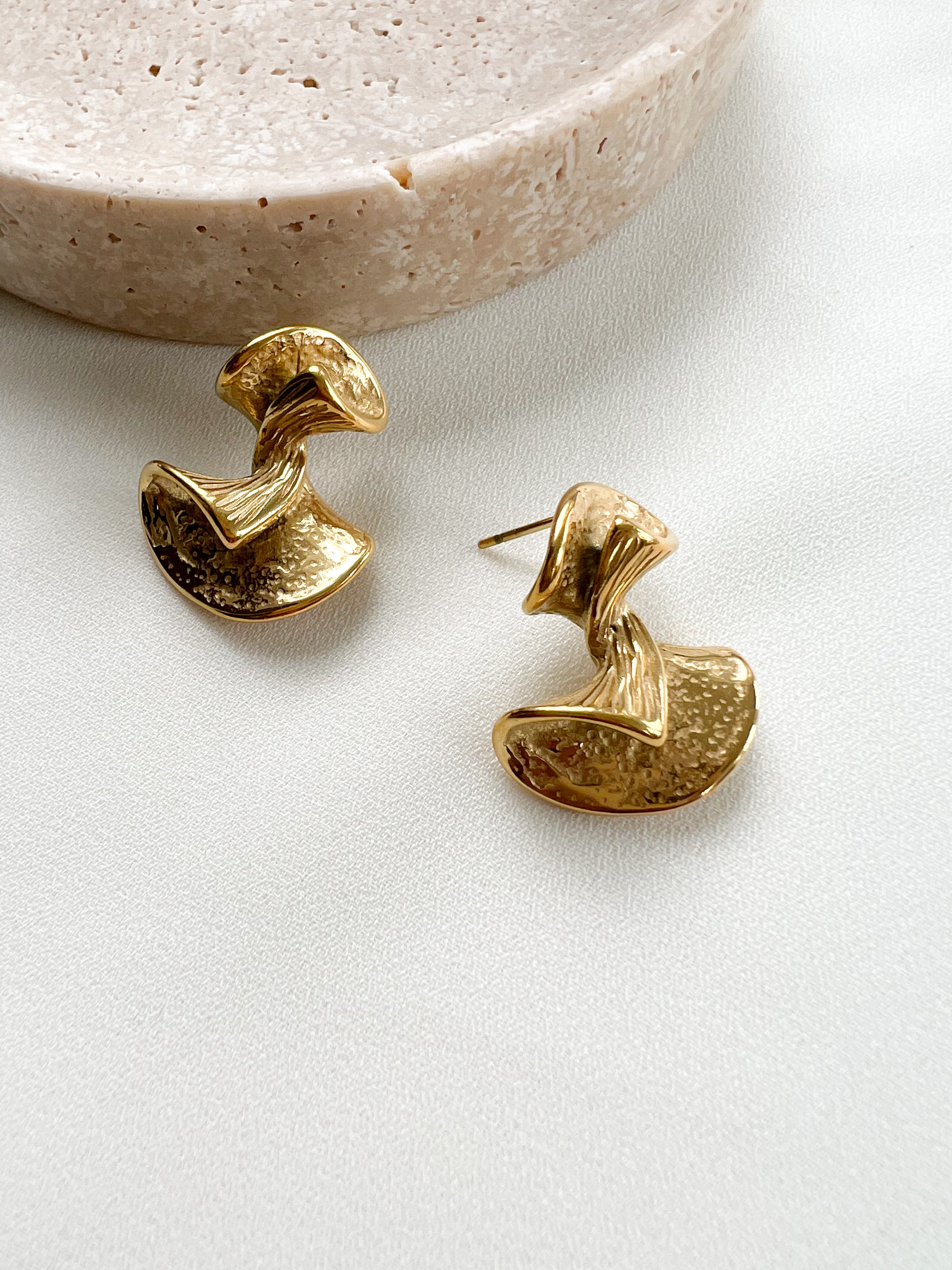The Cynthia Earrings