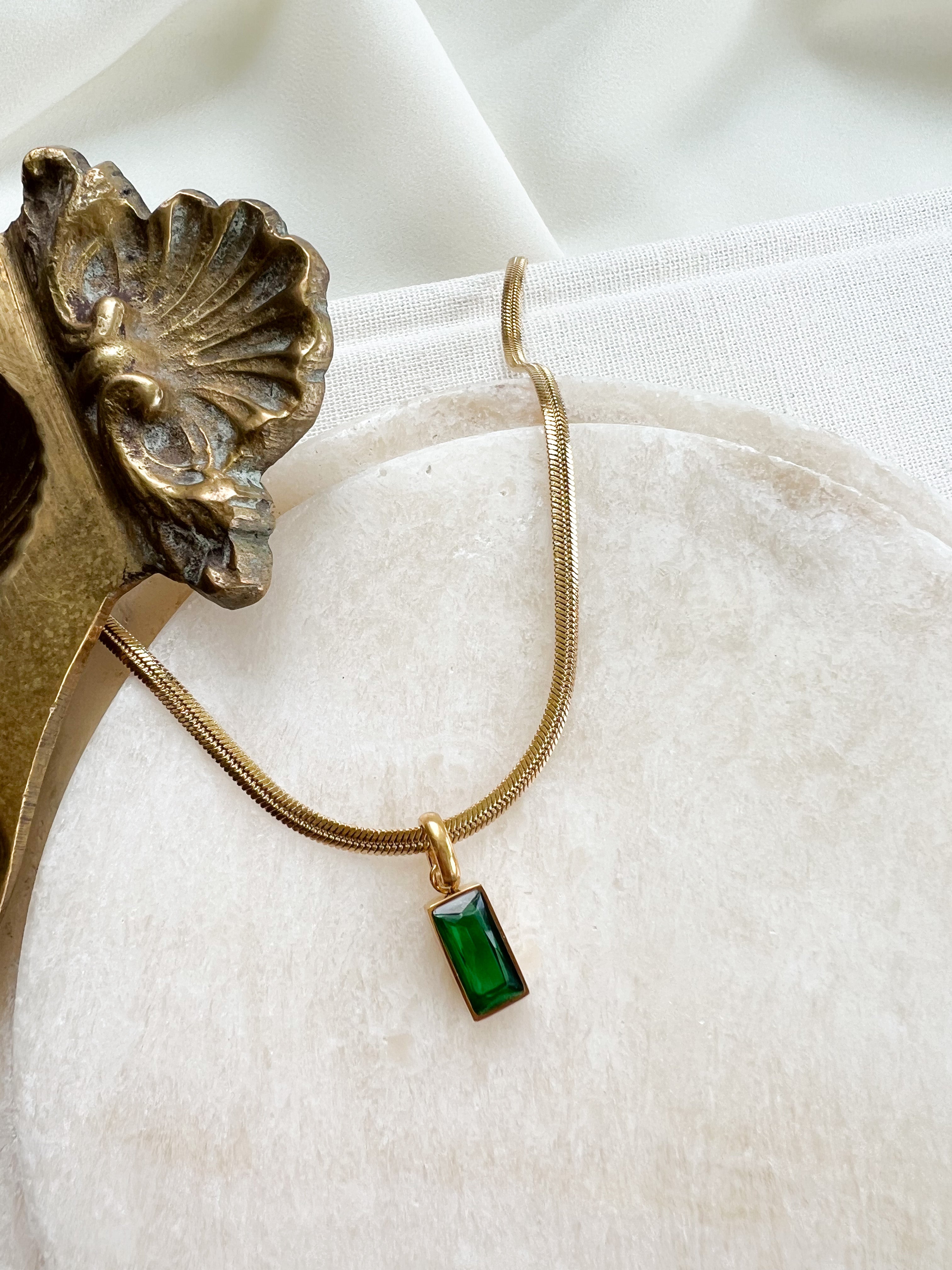 Regina Necklace