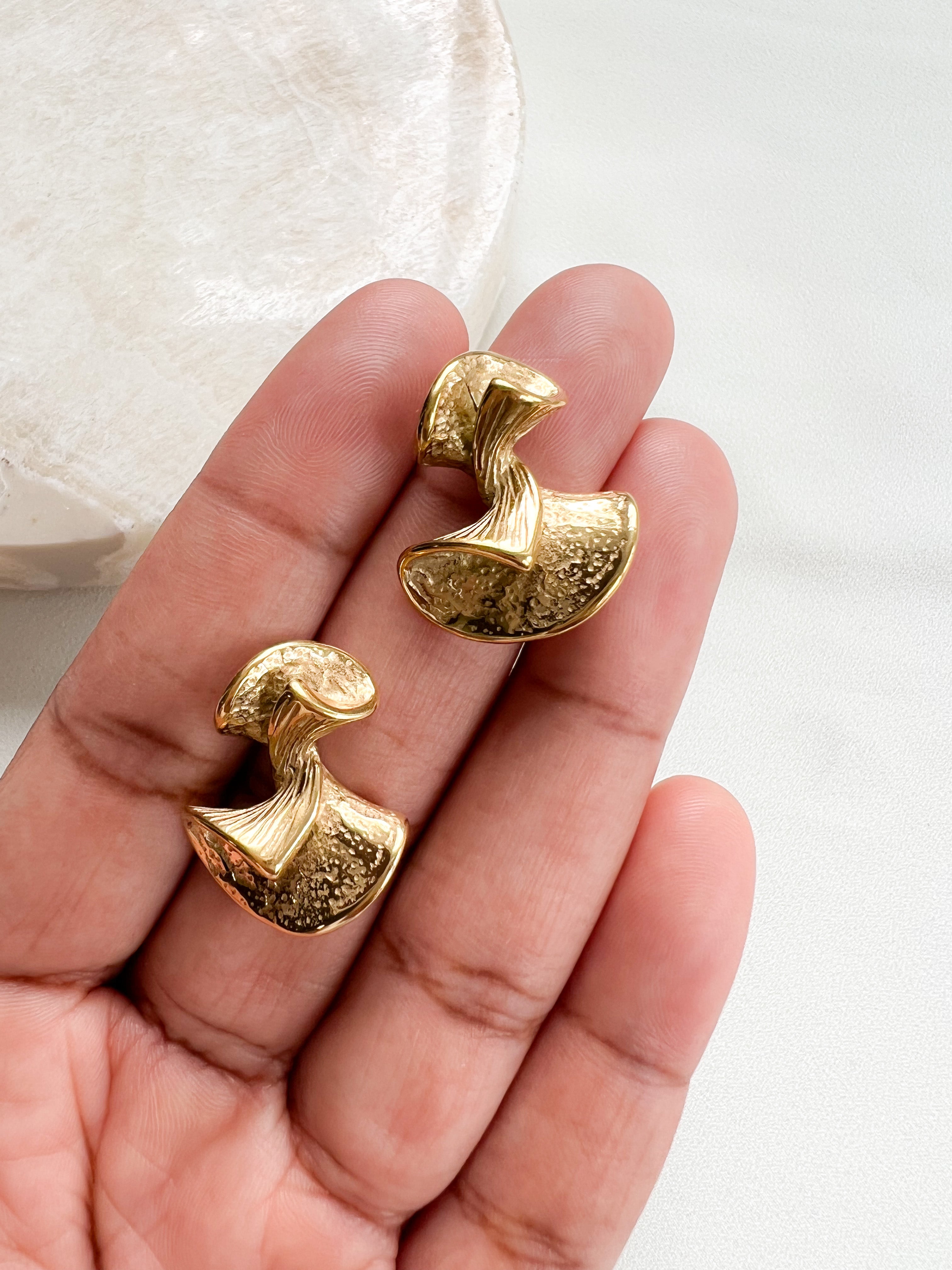 The Cynthia Earrings