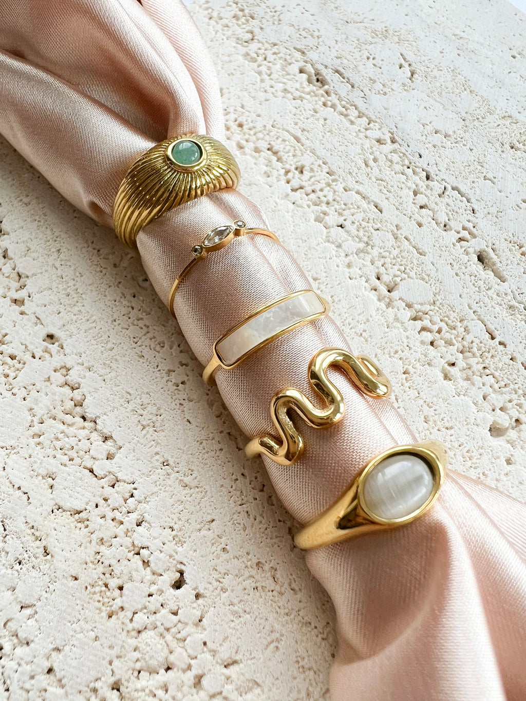 Smooth Quartz Ring