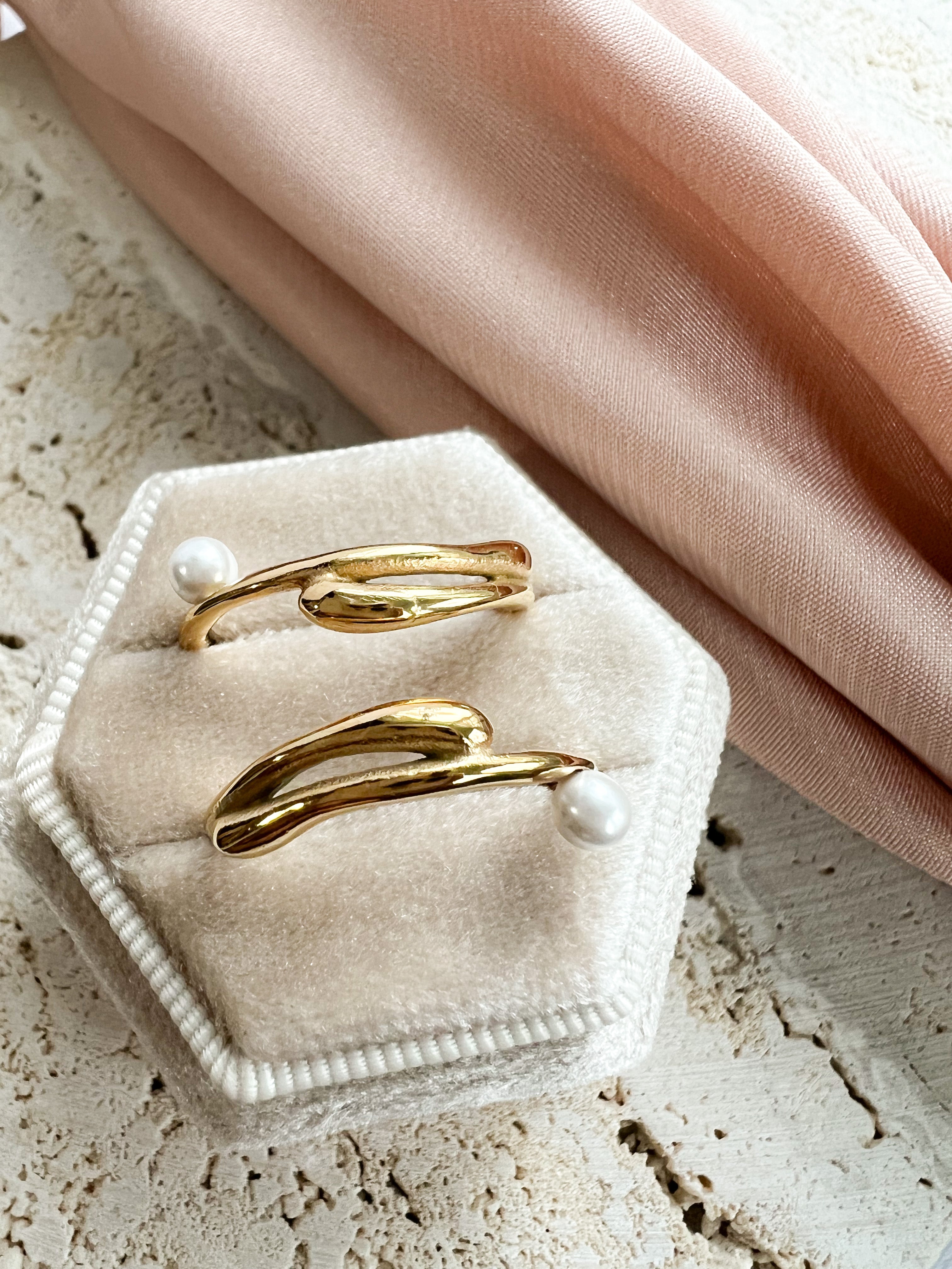 Pearl Ring